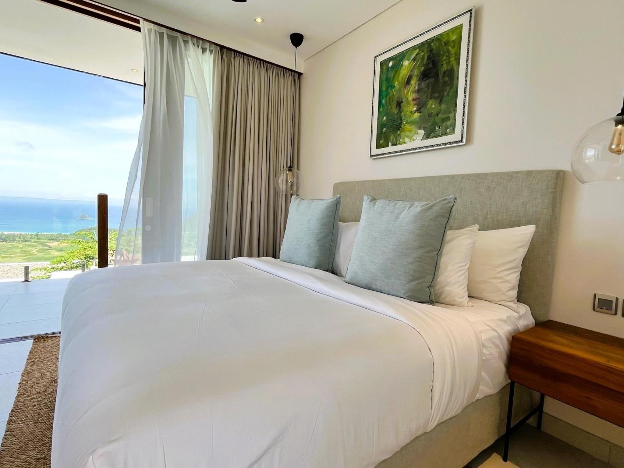 Family 4-Bedroom Villa with Ocean View photo 1