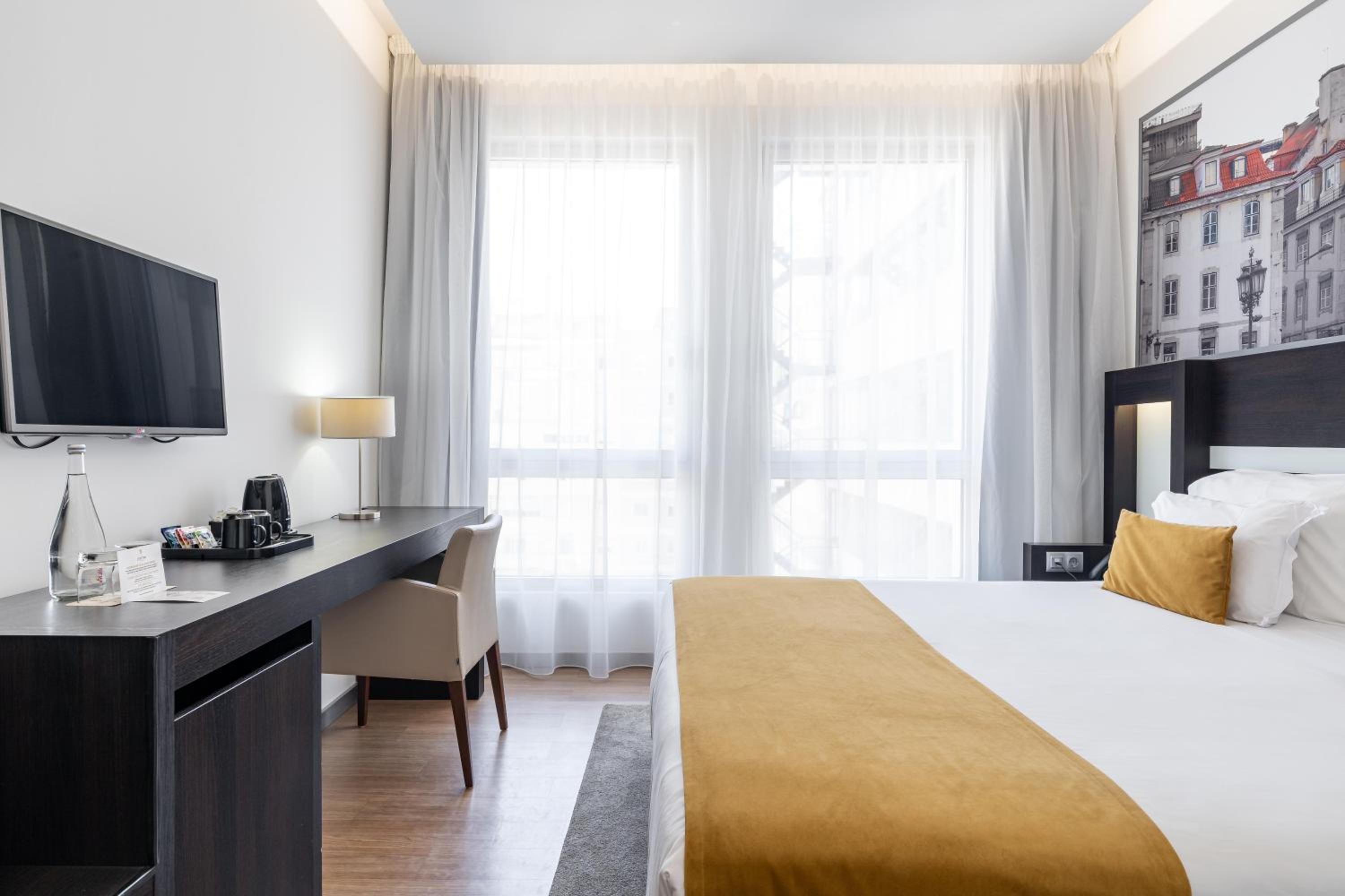 Standard Double or Twin Room photo 2