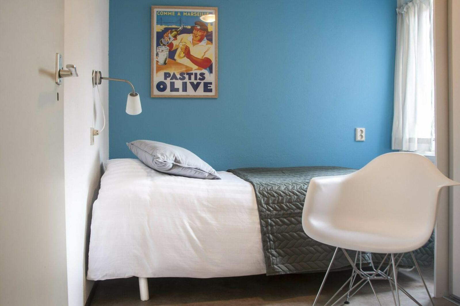 Three-Bedroom House photo 3