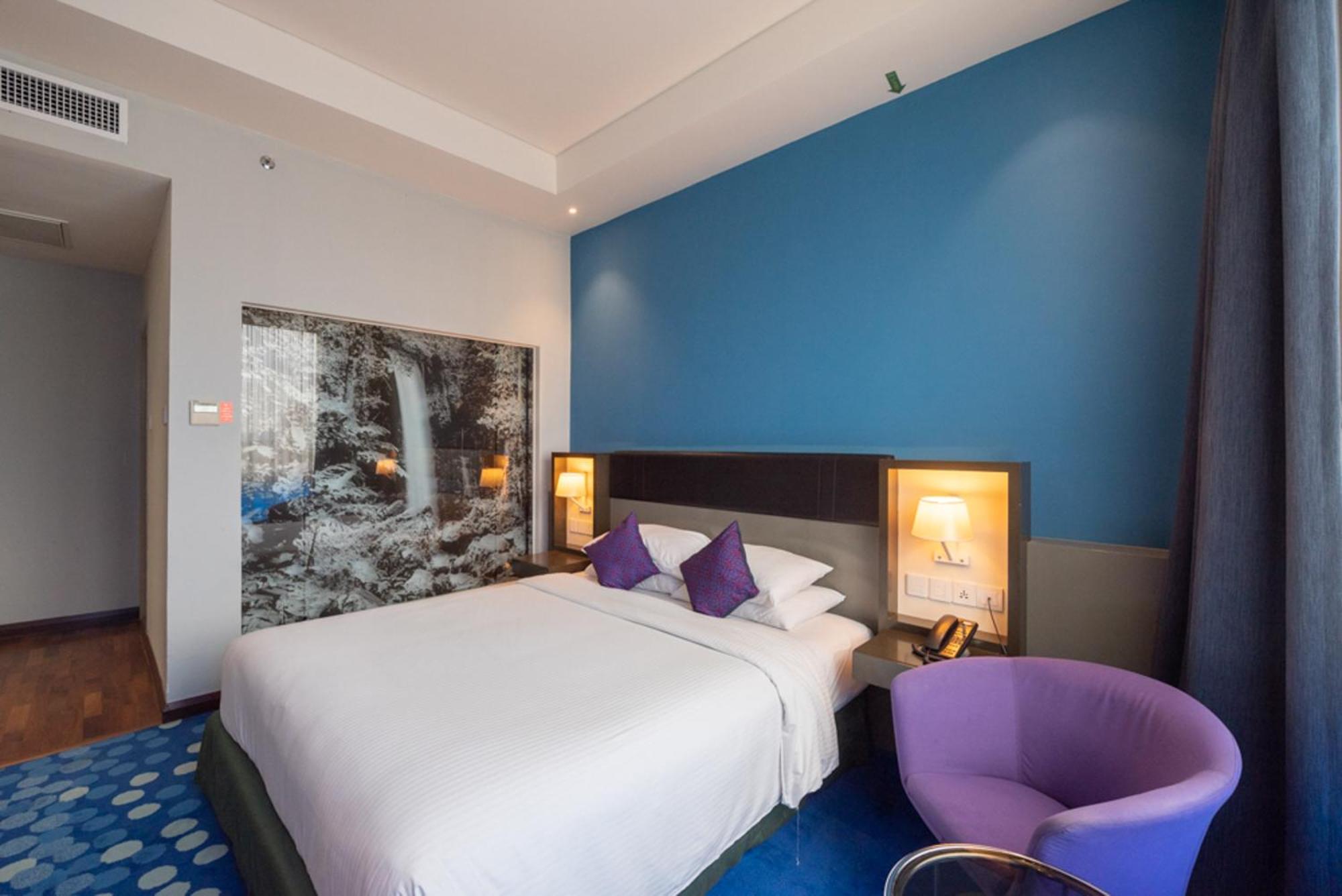 Suite Queen Room