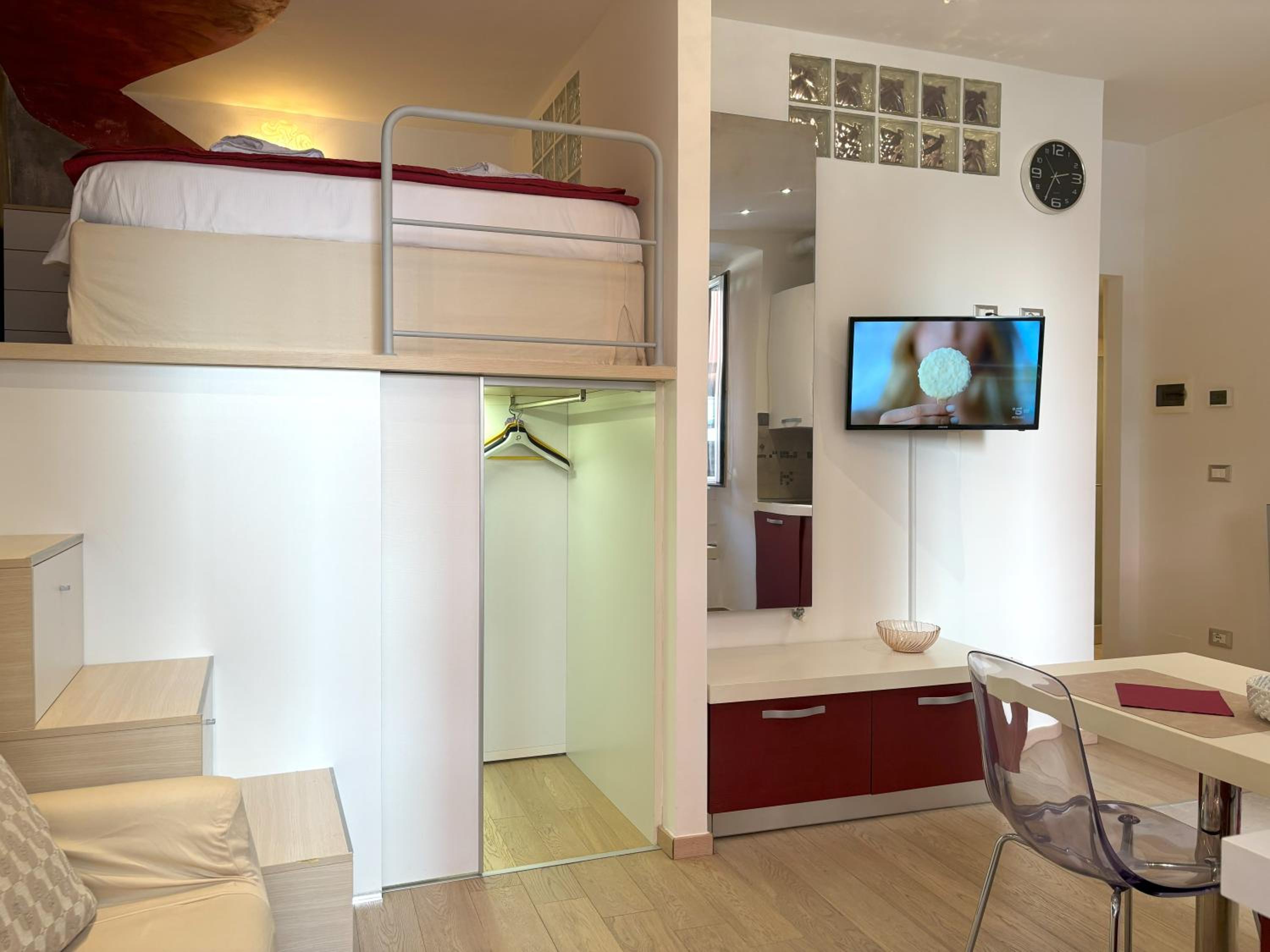 Studio Apartment