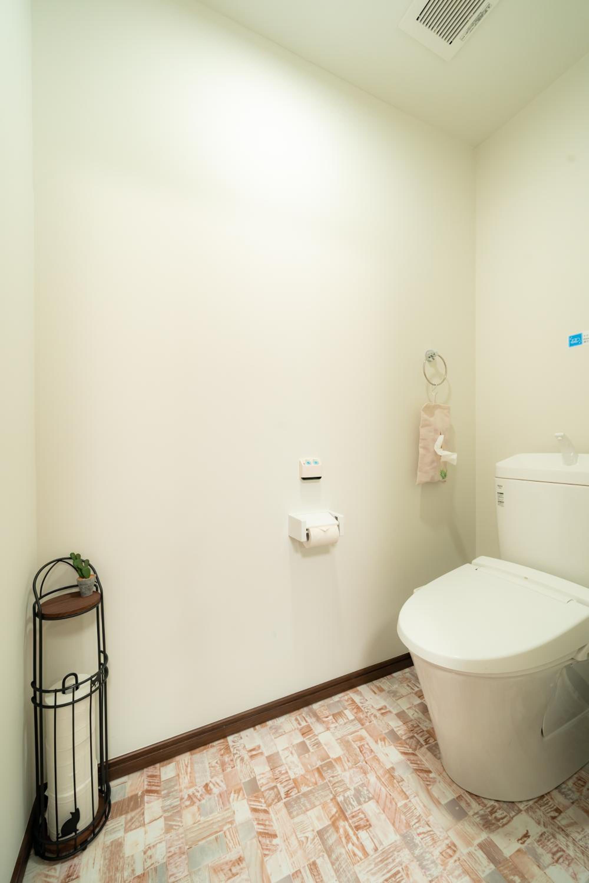 Three-Bedroom House photo 3