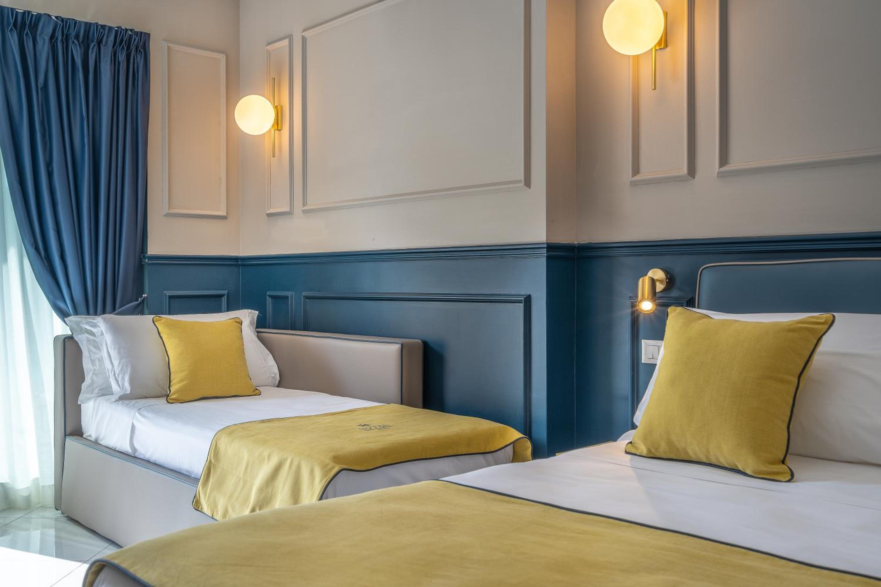 Executive Room with Pool View - Photo 10