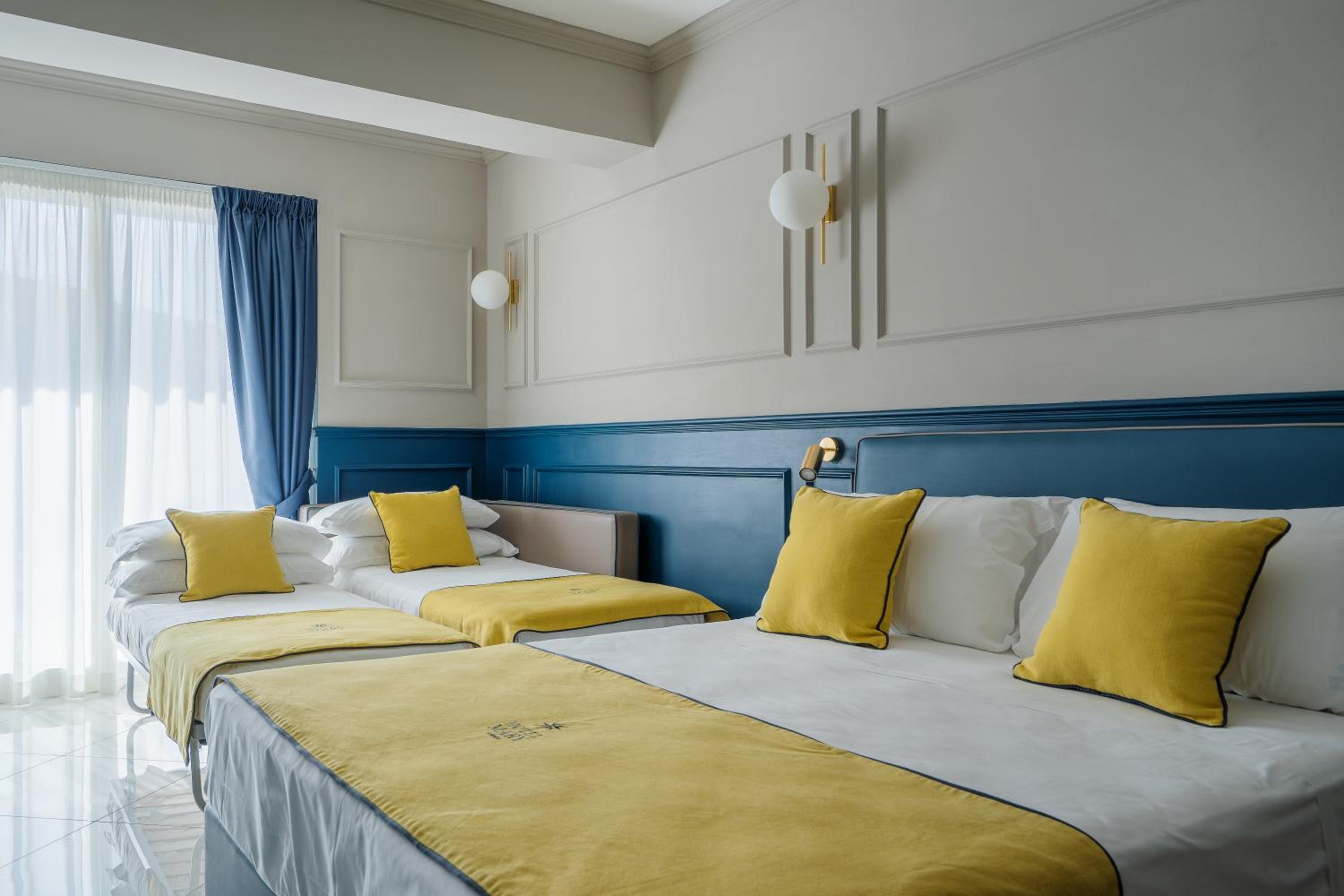 Executive Room with Pool View - Photo 9