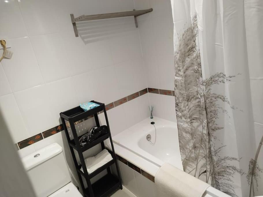 Two-Bedroom Apartment with Partial Ocean View photo 2