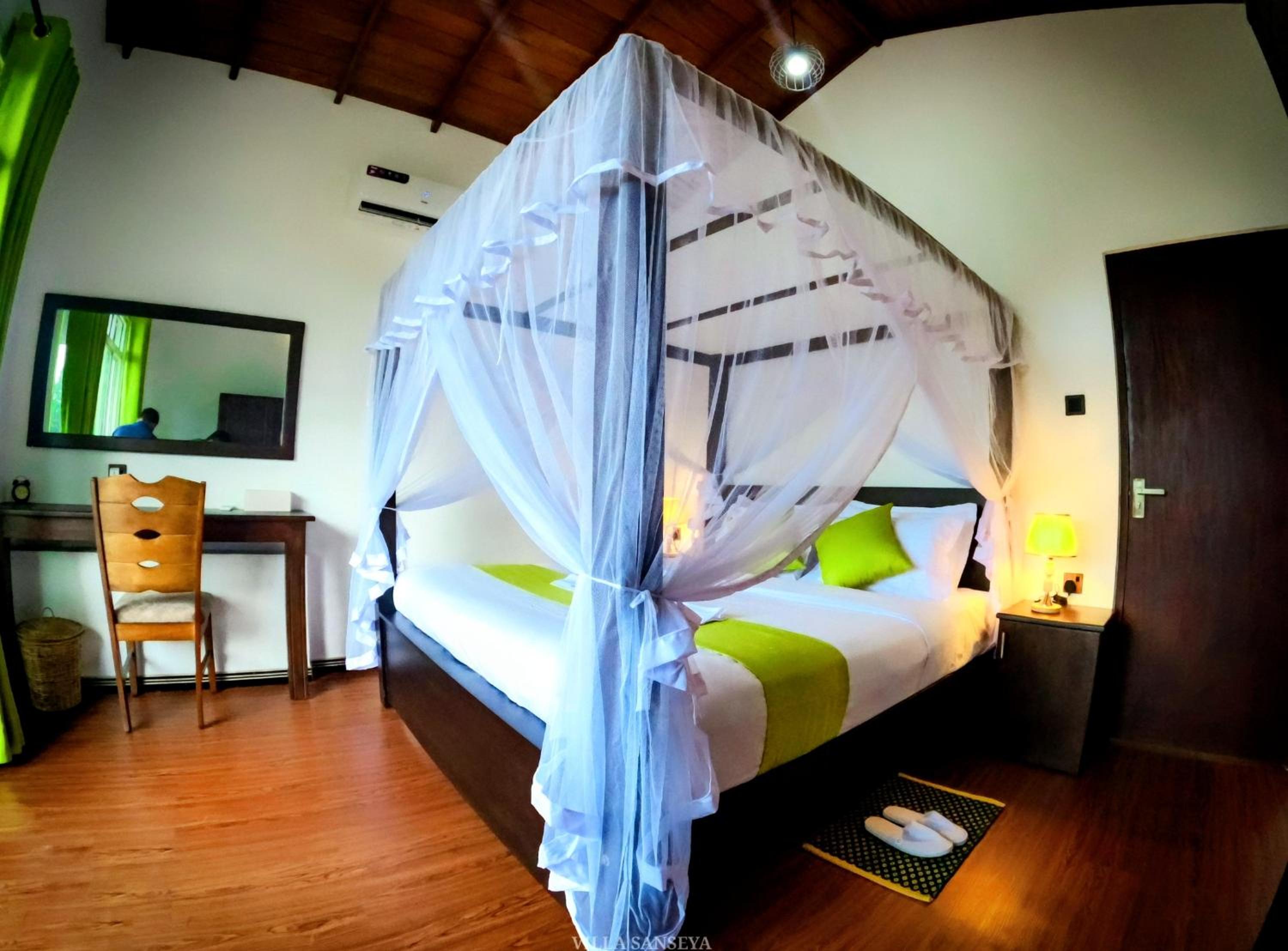 Villa photo 1