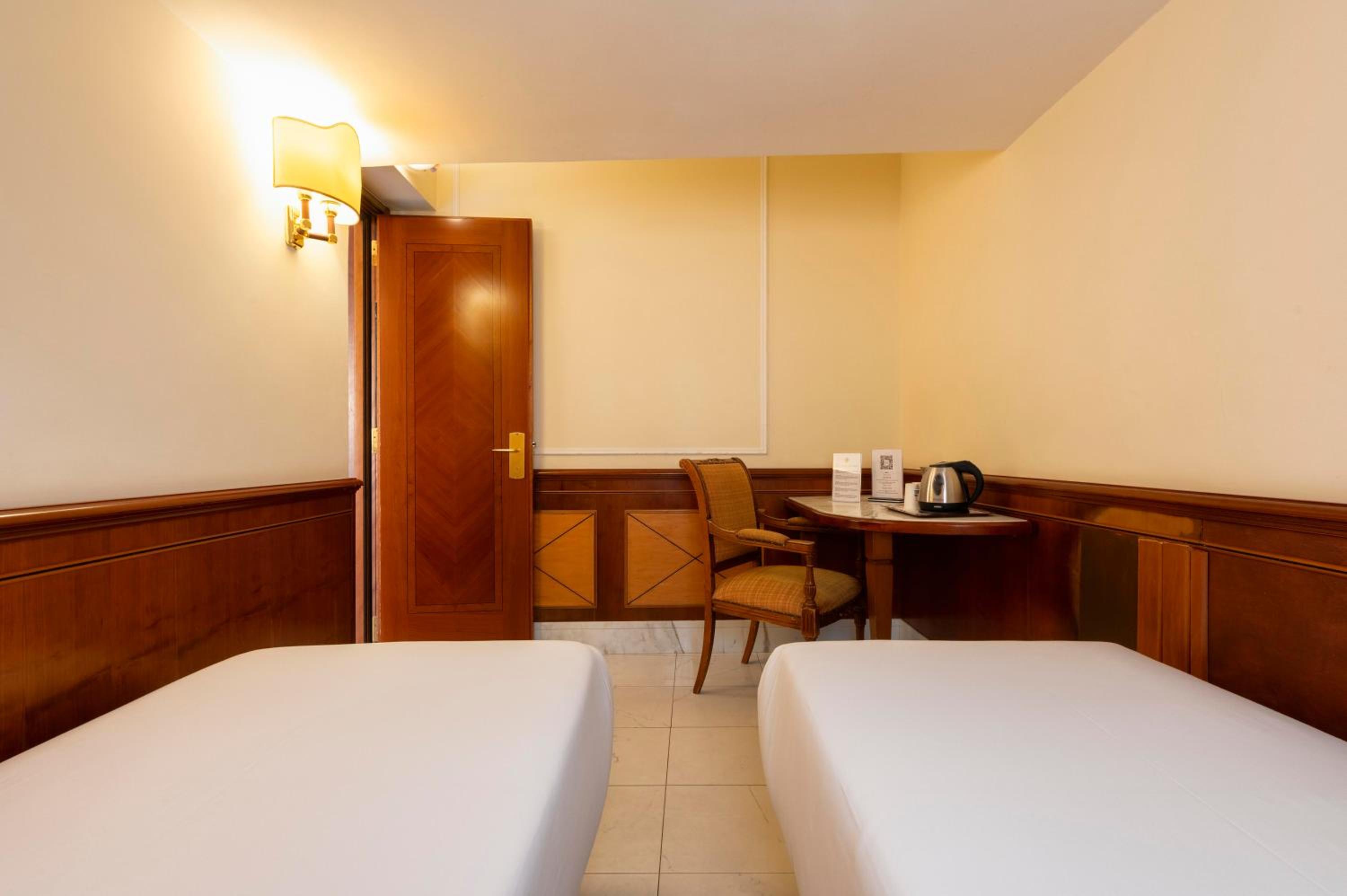 Suite with Terrace photo 3