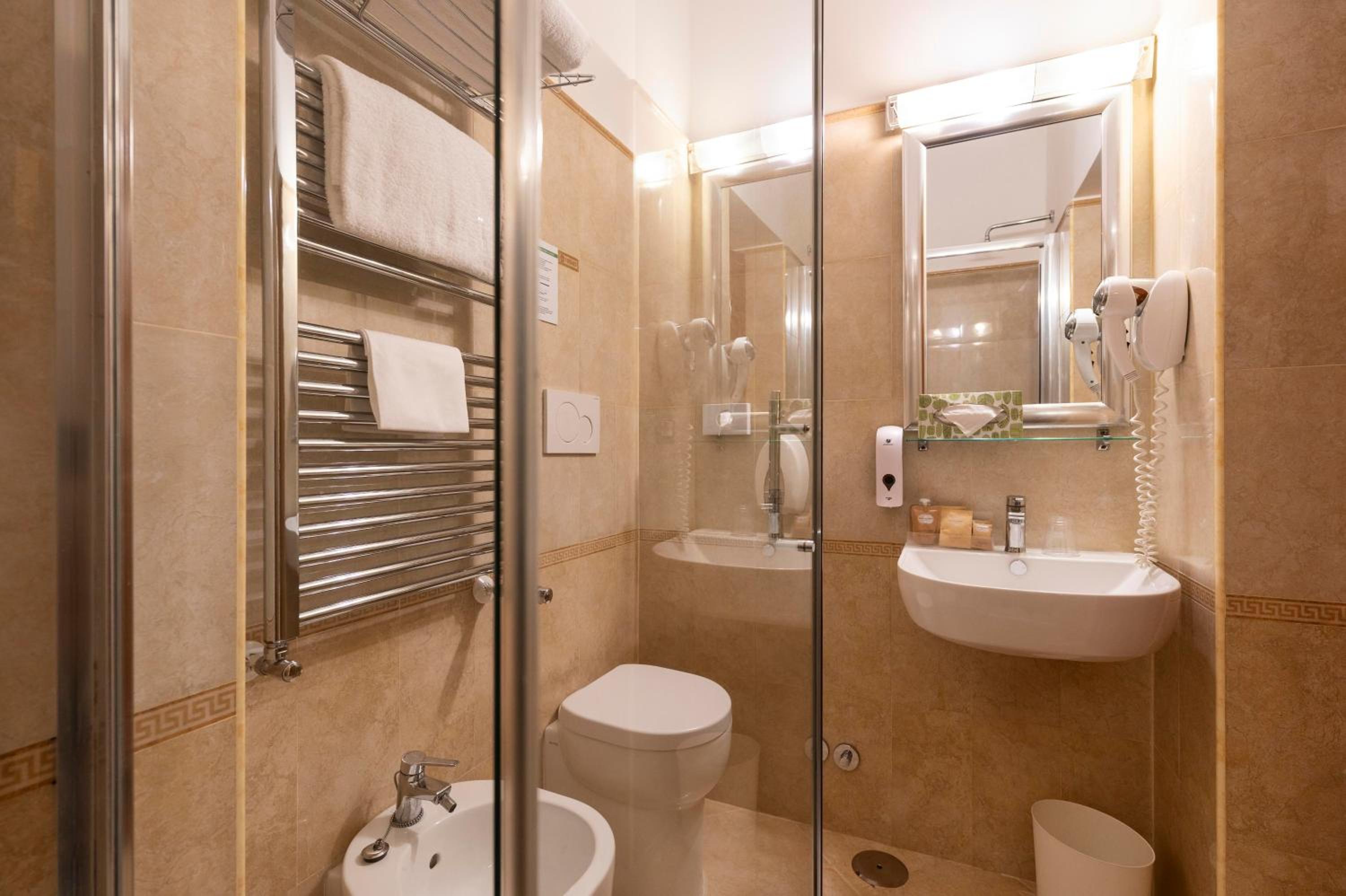 Classic Double or Twin Room photo 2