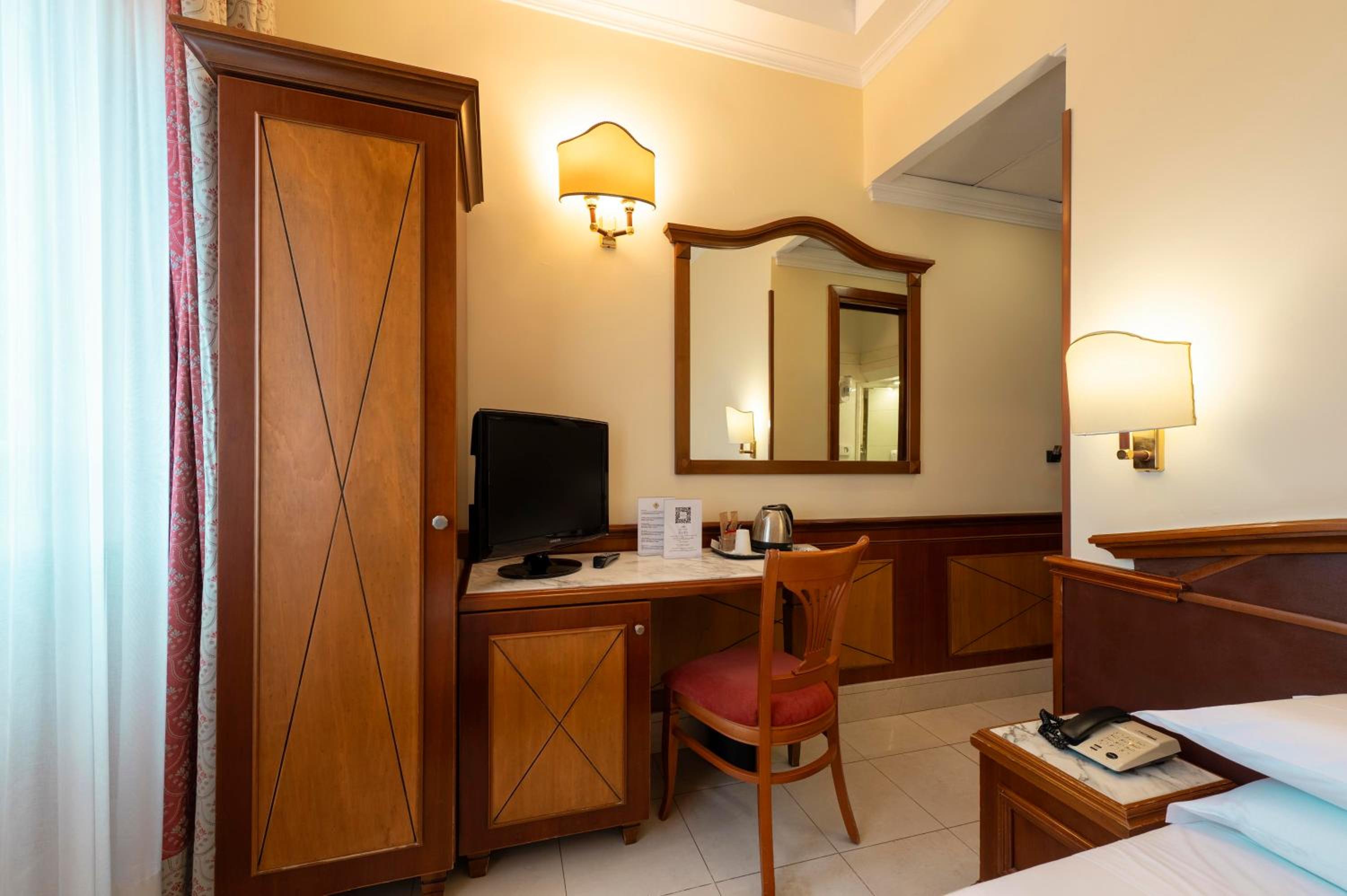 Single Room photo 2