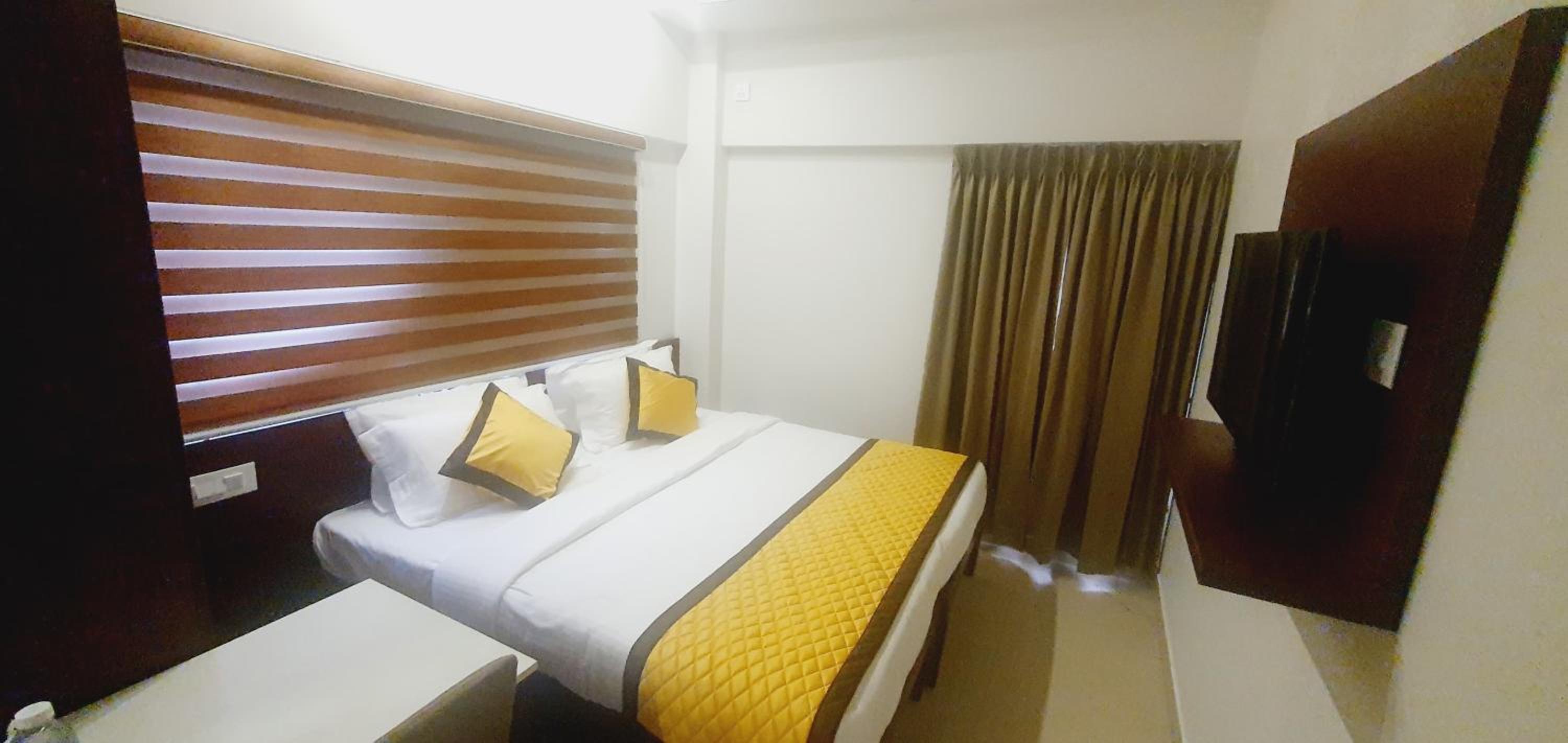 Deluxe Double Room photo 2