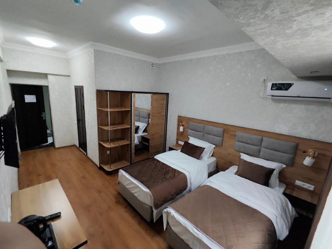Twin Room - Photo 8