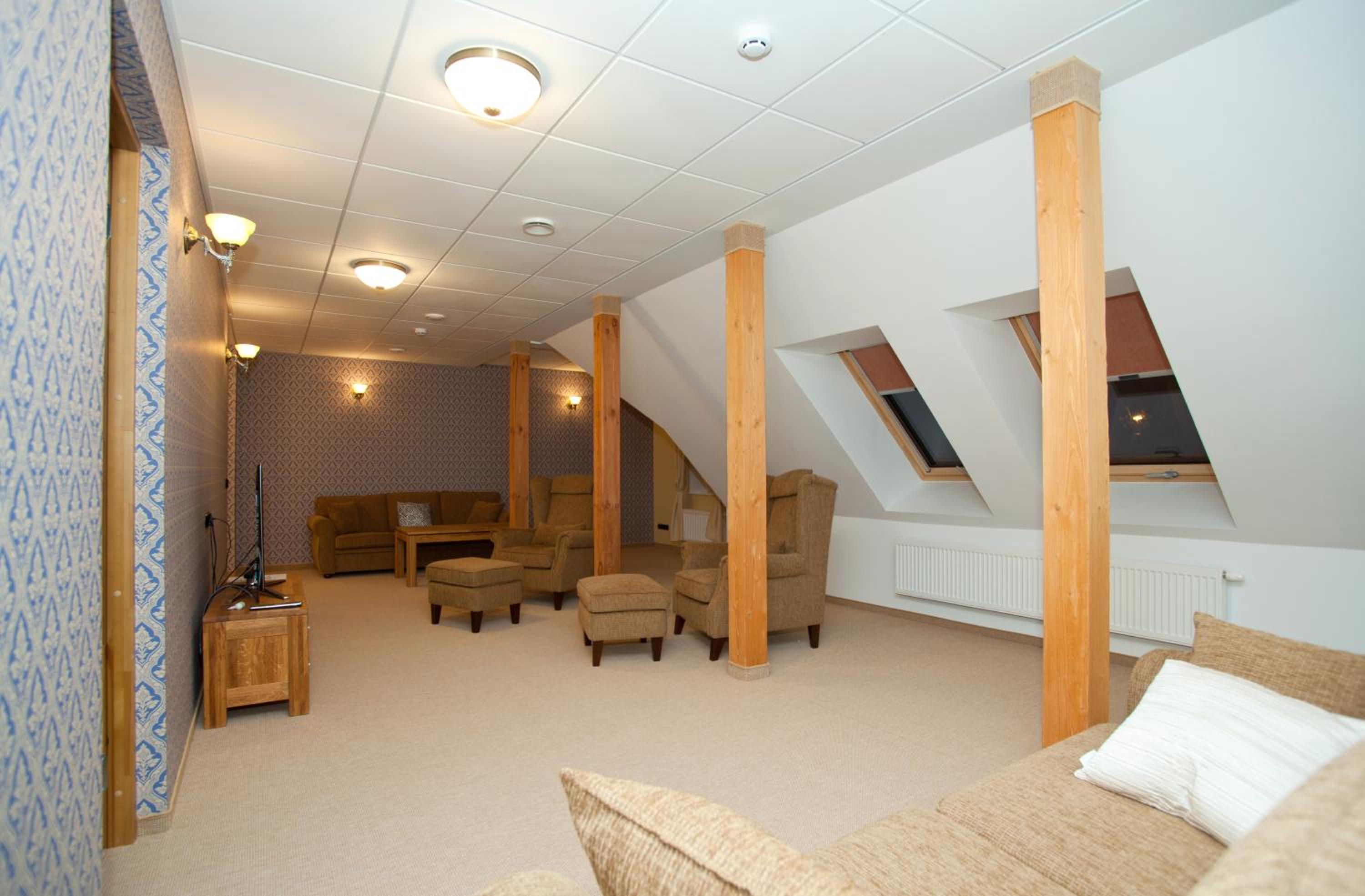 Suite - Photo 7