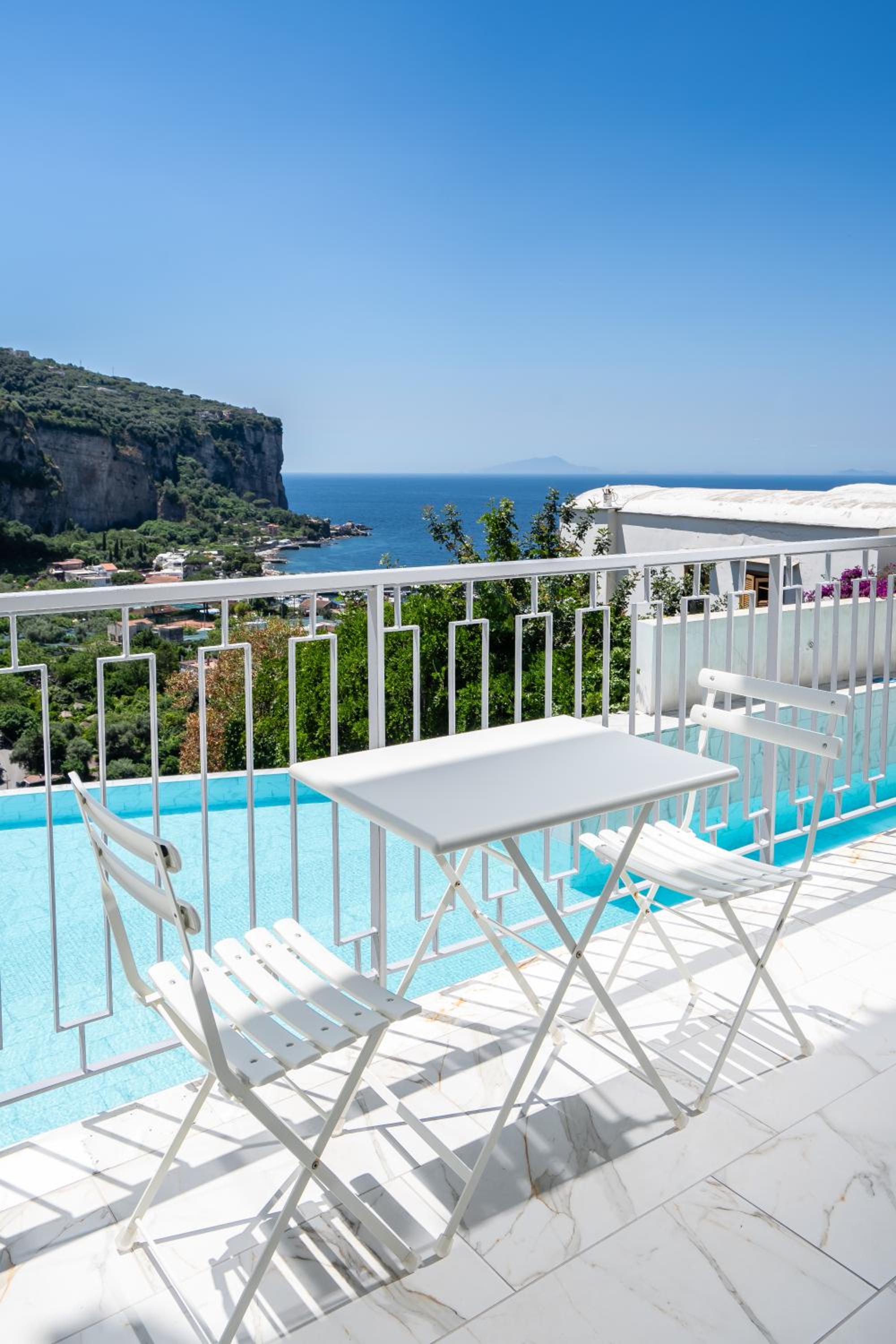 Junior Suite with Sea View - Photo 14