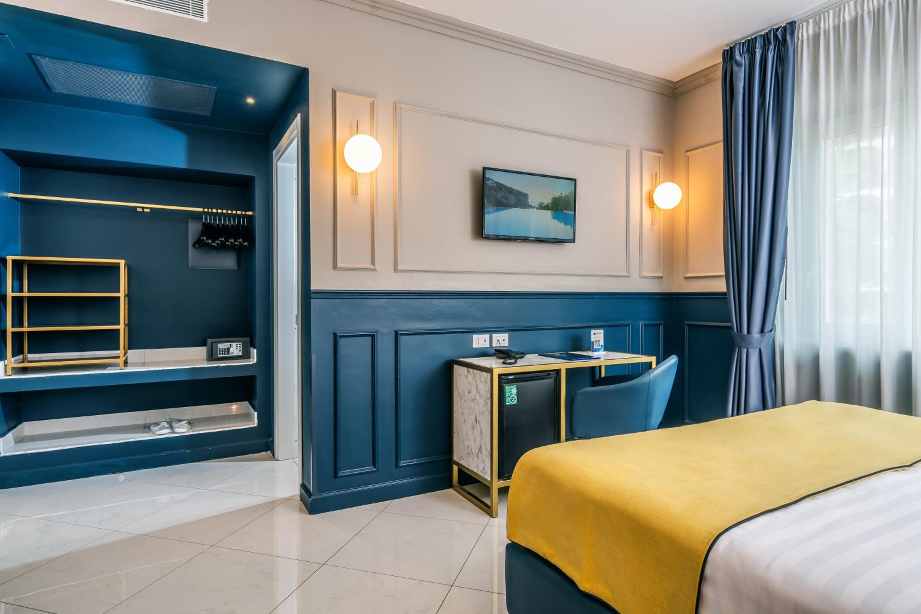 Classic Double or Twin Room - Photo 2