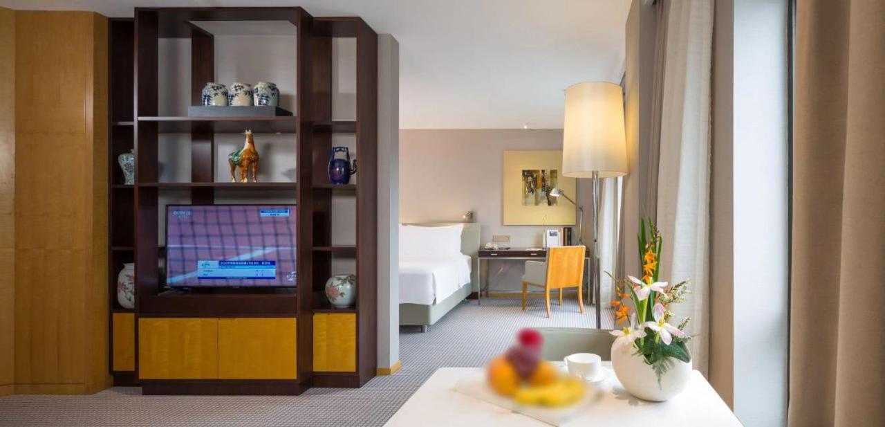 Jinling Tower Residence Suite photo 2