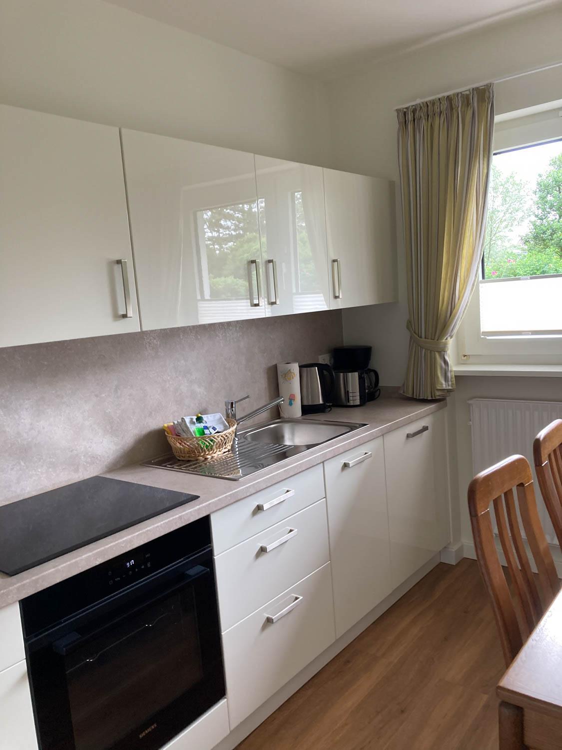 Apartment with Terrace - Photo 13