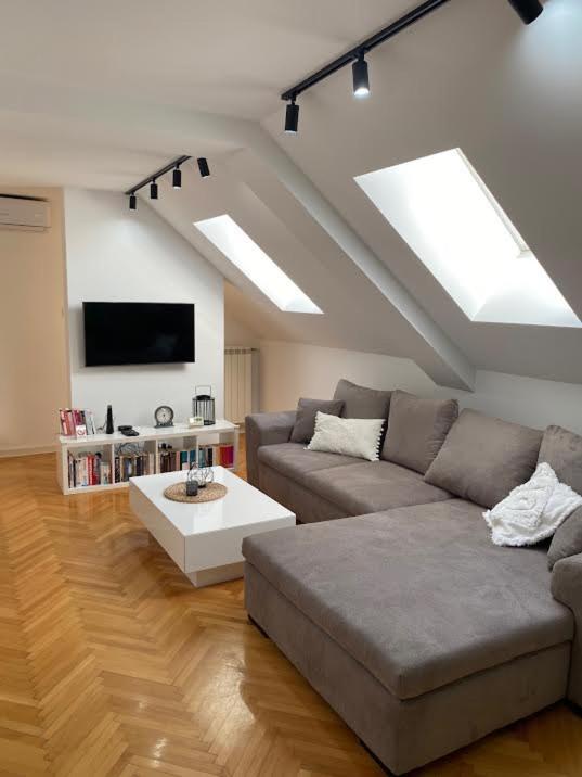 Three-Bedroom Deluxe Apartment photo 1