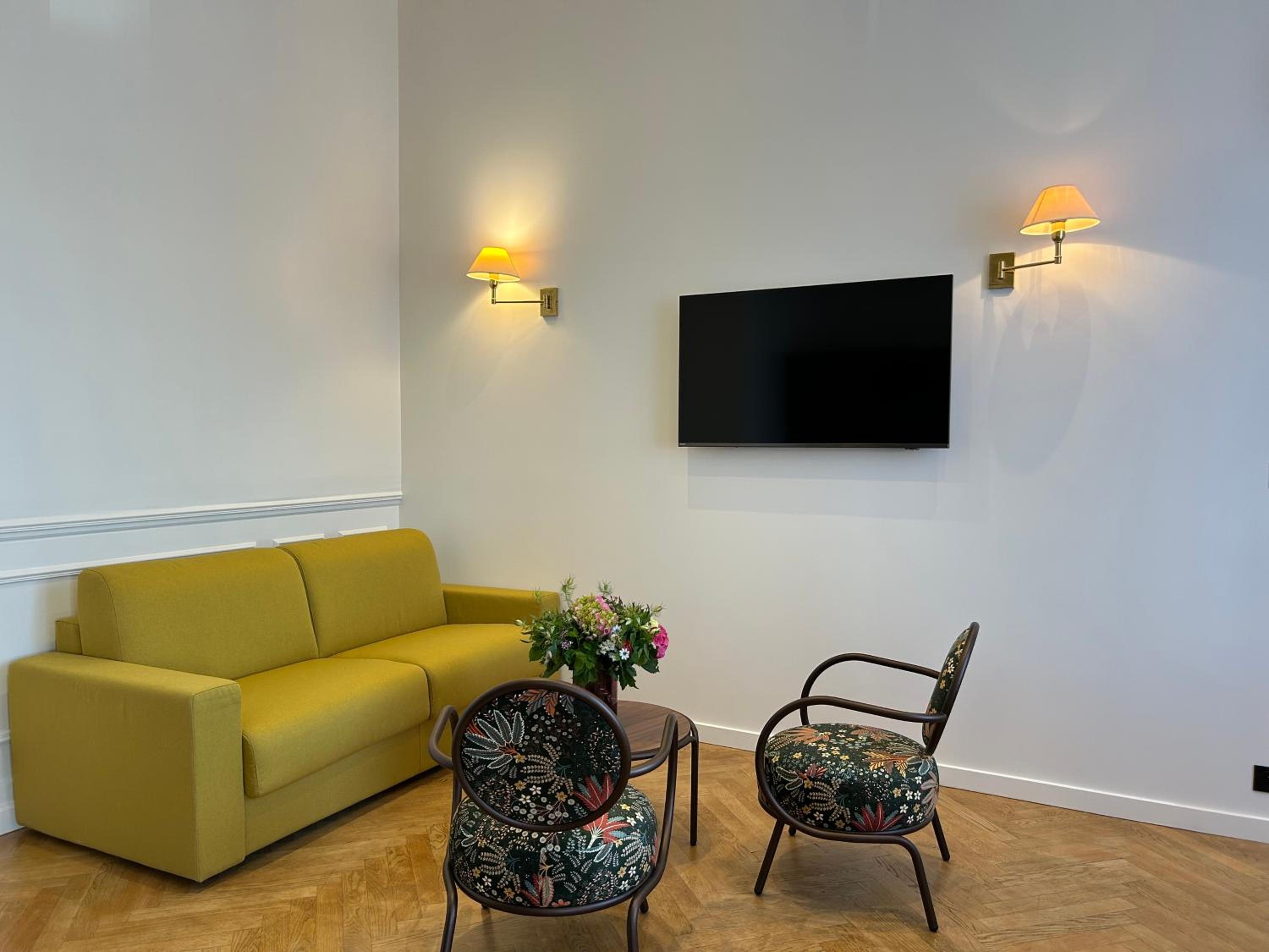 Apartment - Ground Floor photo 3