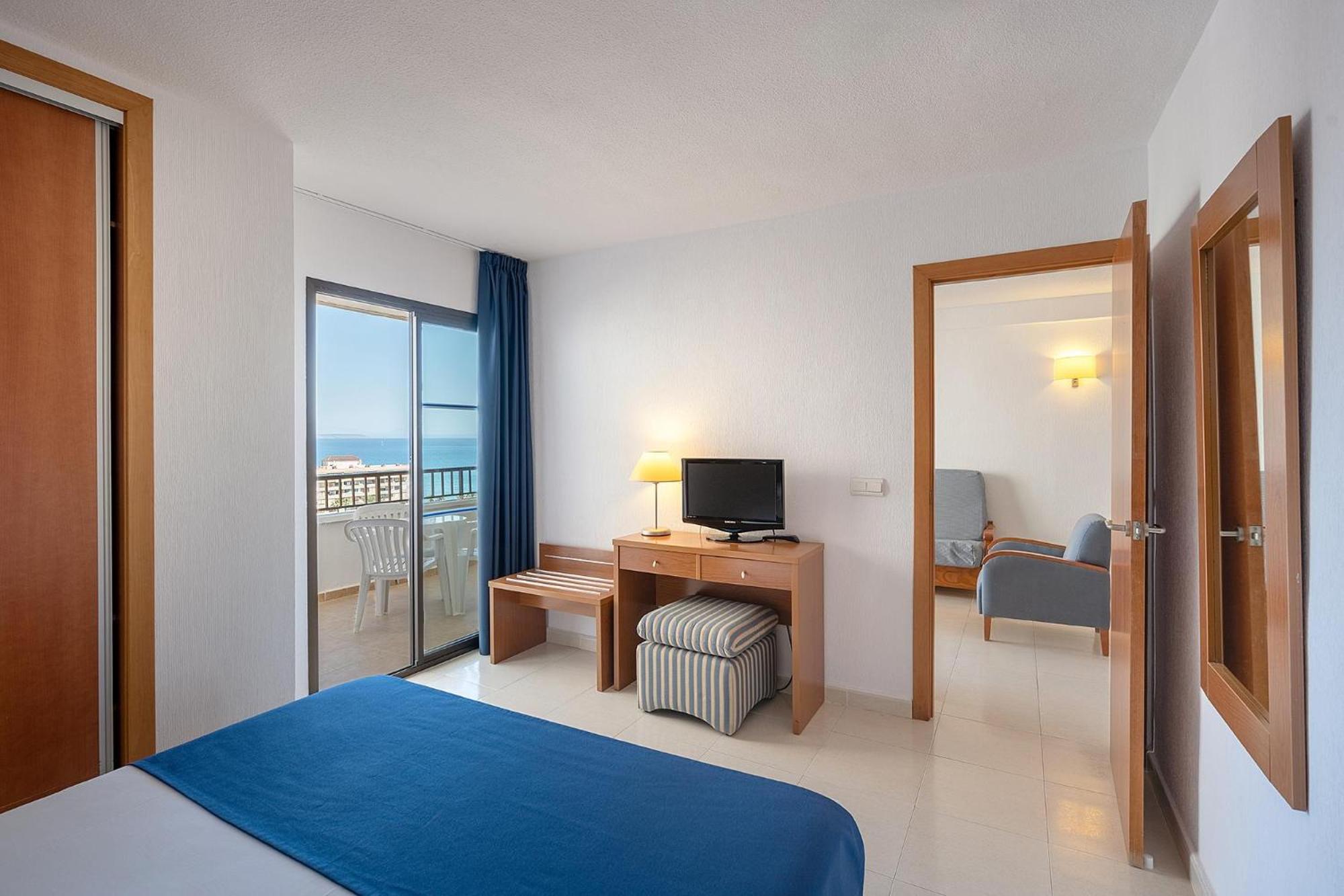 Junior Suite with Sea View - Photo 1
