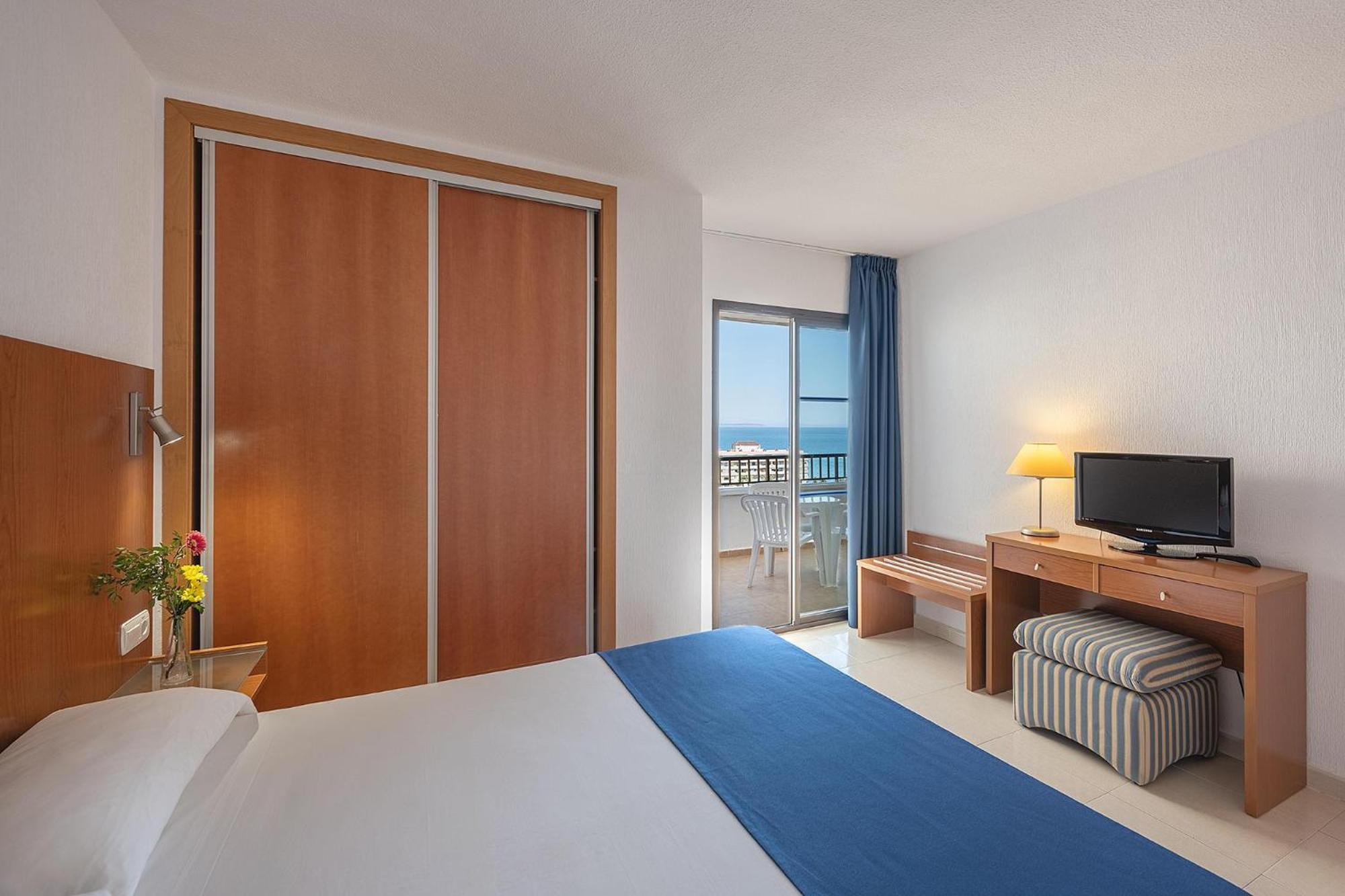 Junior Suite with Sea View - Photo 2