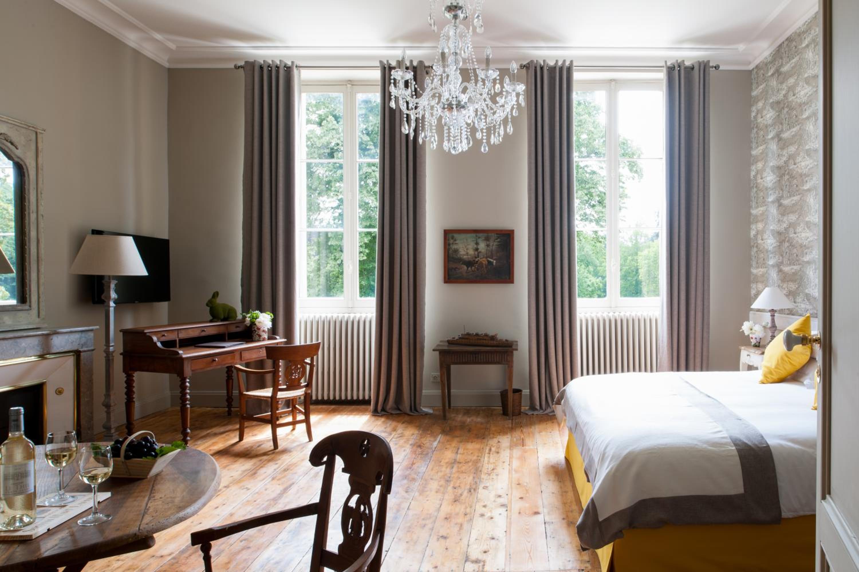  Double Room Chartreuse du Thil, located 0.9 mile from Les Sources de Caudalie - Photo 4