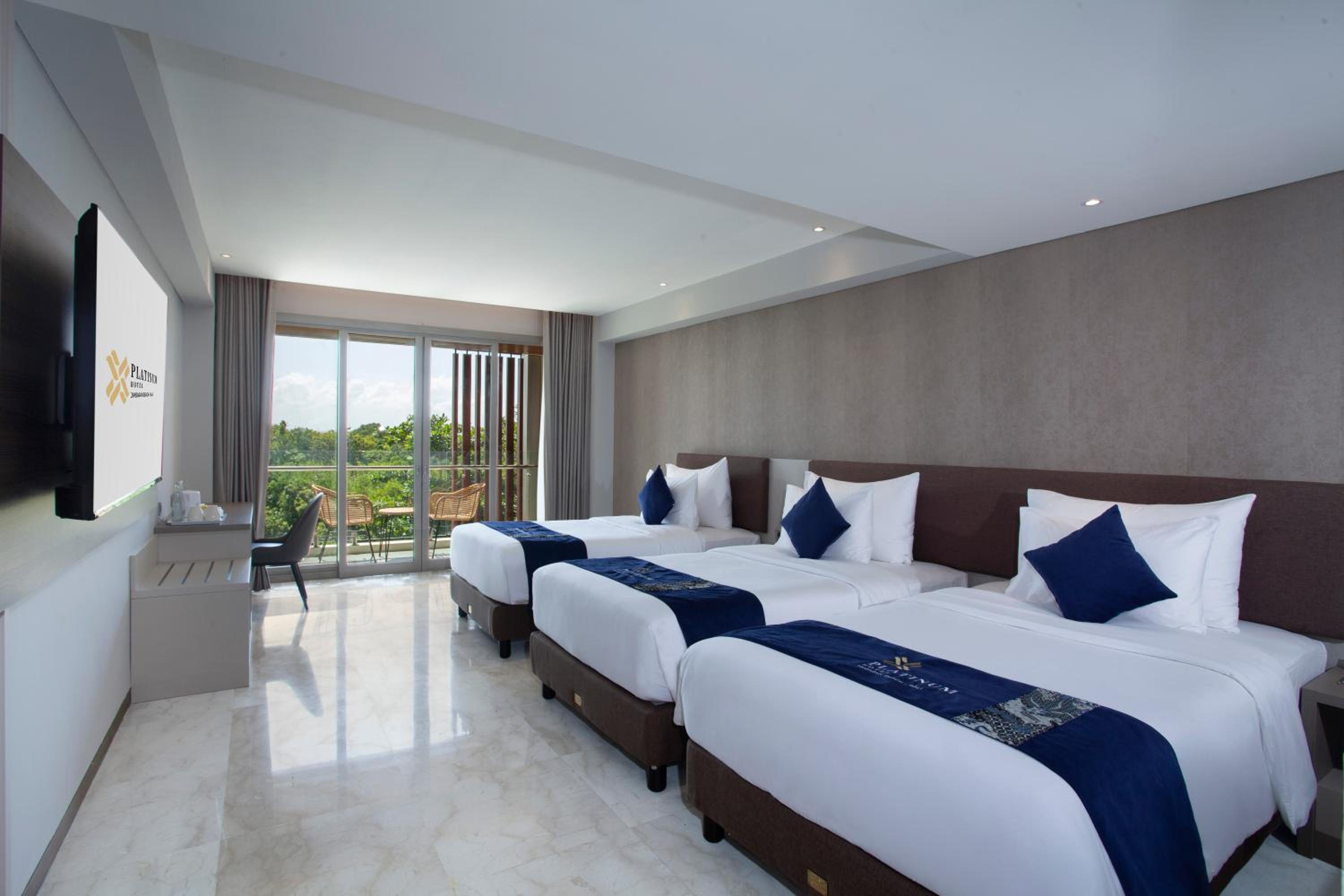 Deluxe Balcony Triple Room with Free One-time 2 Bottles of Beer or Afternoon Tea