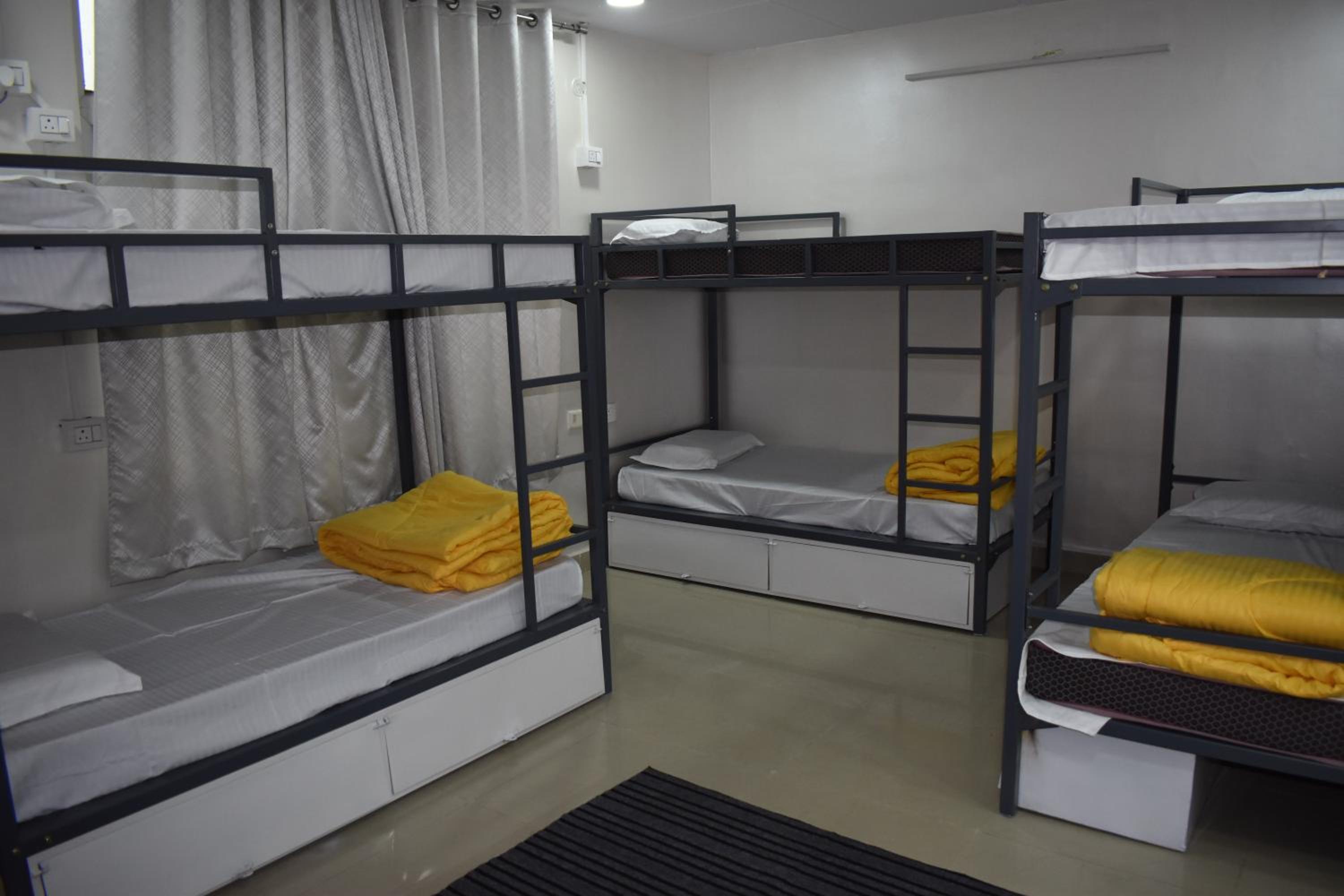 6-Bed Mixed Dormitory Room