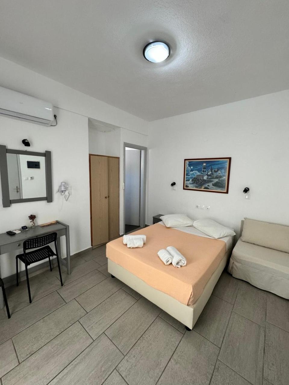 Double Room with Garden View - Photo 1