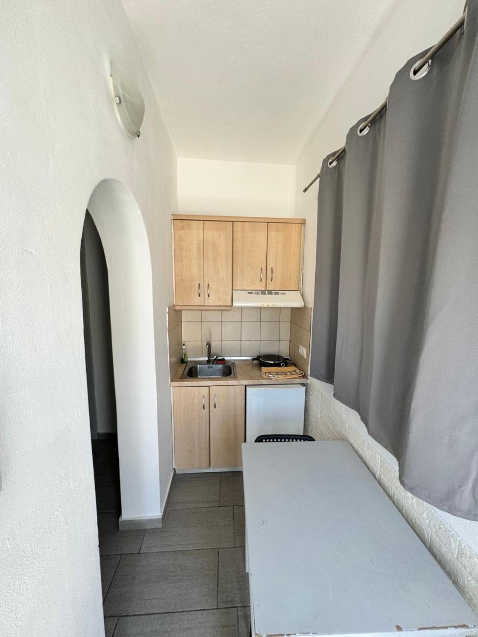 Double Room with Garden View - Photo 3