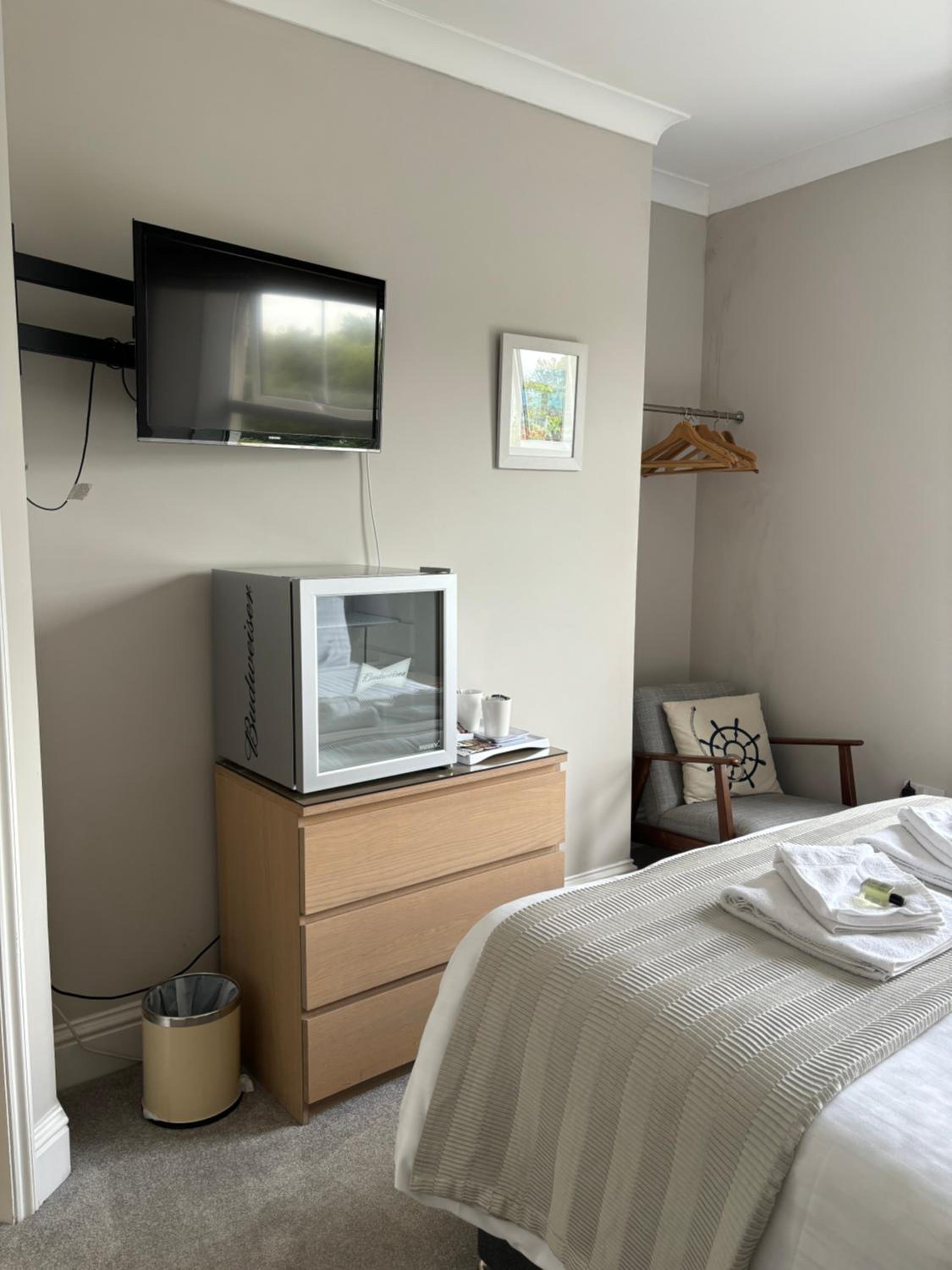 Deluxe Double Room with Shower photo 3