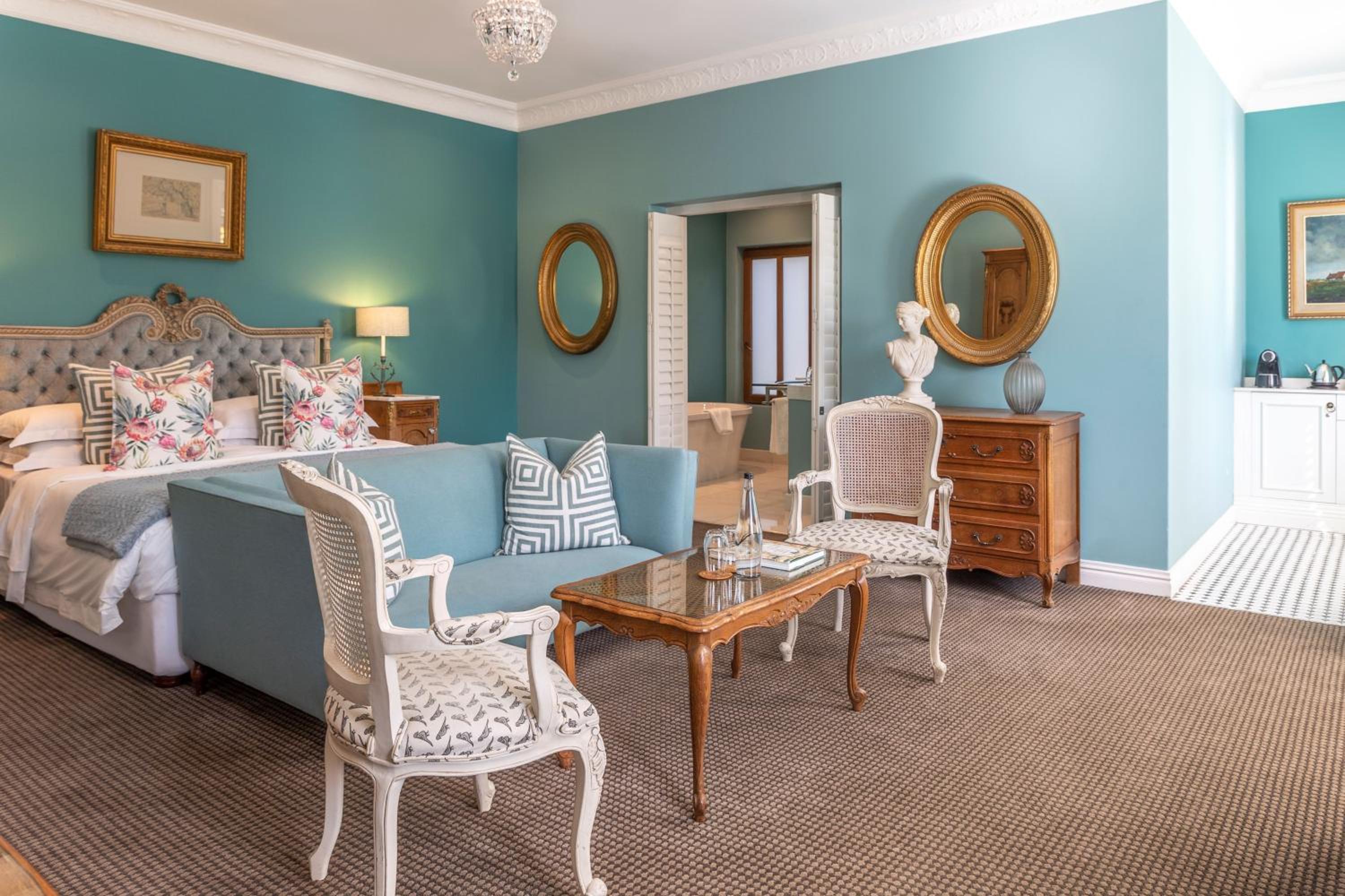 Chateau Suites