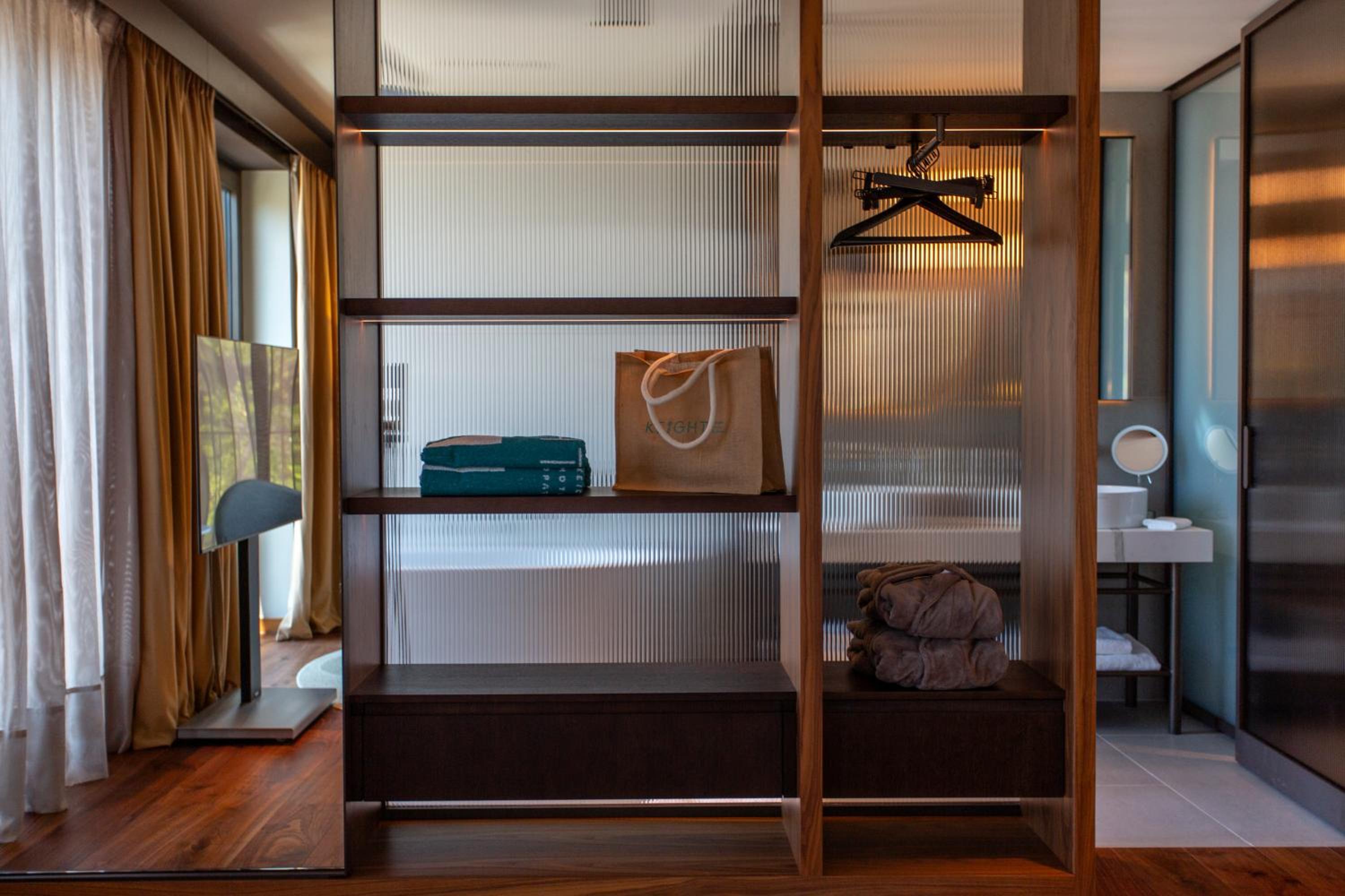 Keight Signature Suite - Photo 15