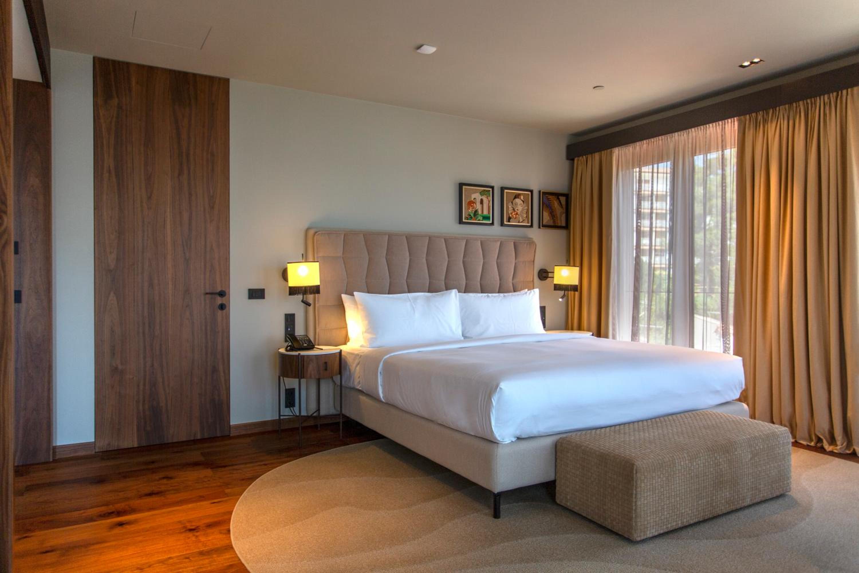 Keight Signature Suite - Photo 8