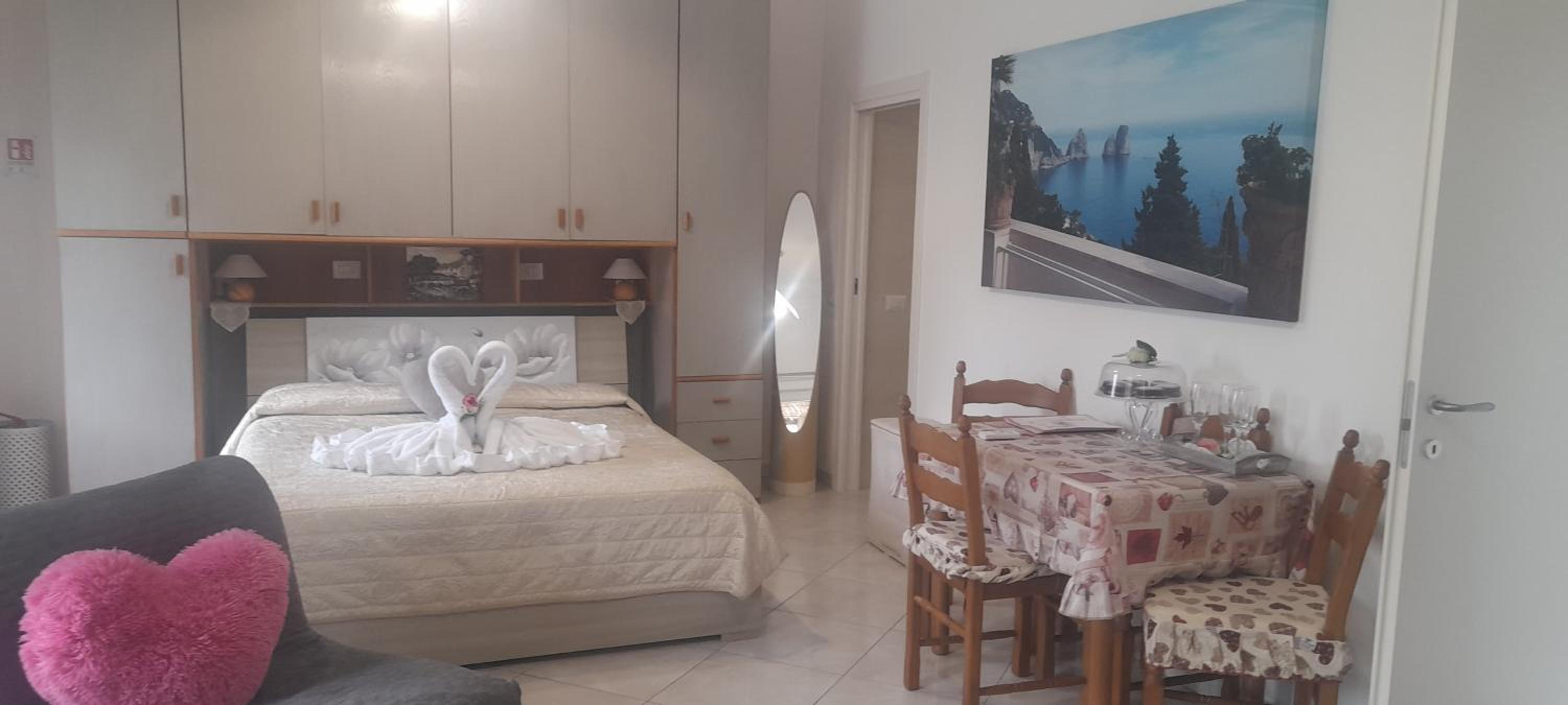 Apartment with Terrace - Photo 15