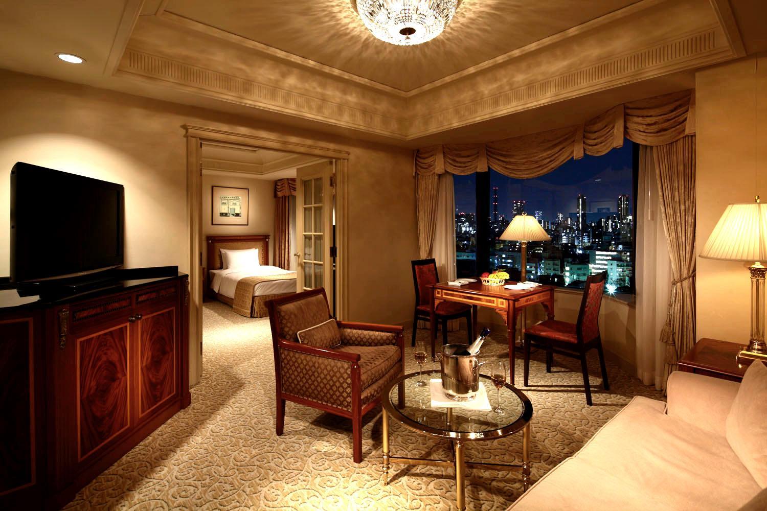 Executive Floor - Junior Suite Twin - Non-Smoking - Free access to gym & pool with breakfast