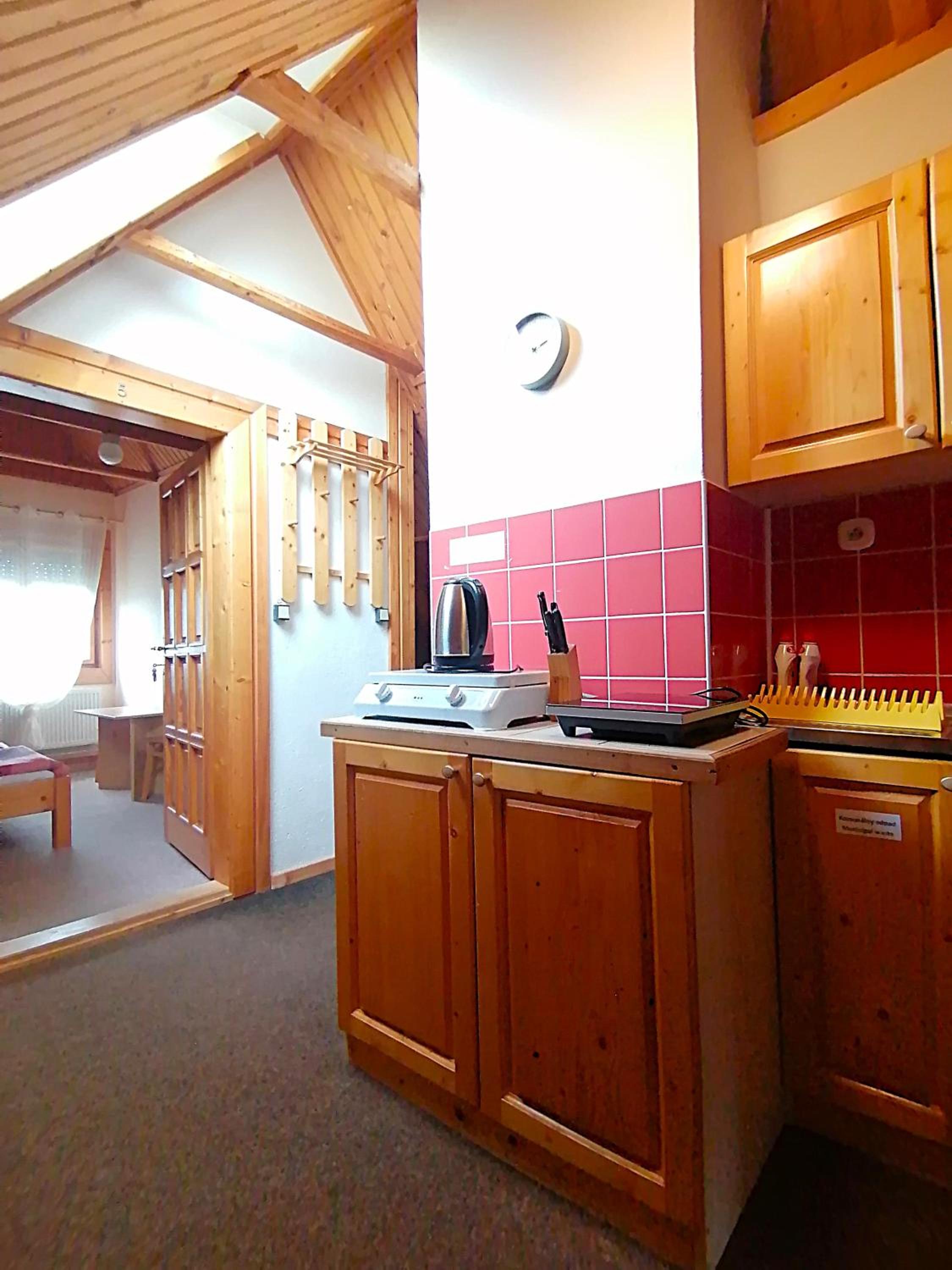 Deluxe Two-Bedroom Apartment with Garden View photo 2