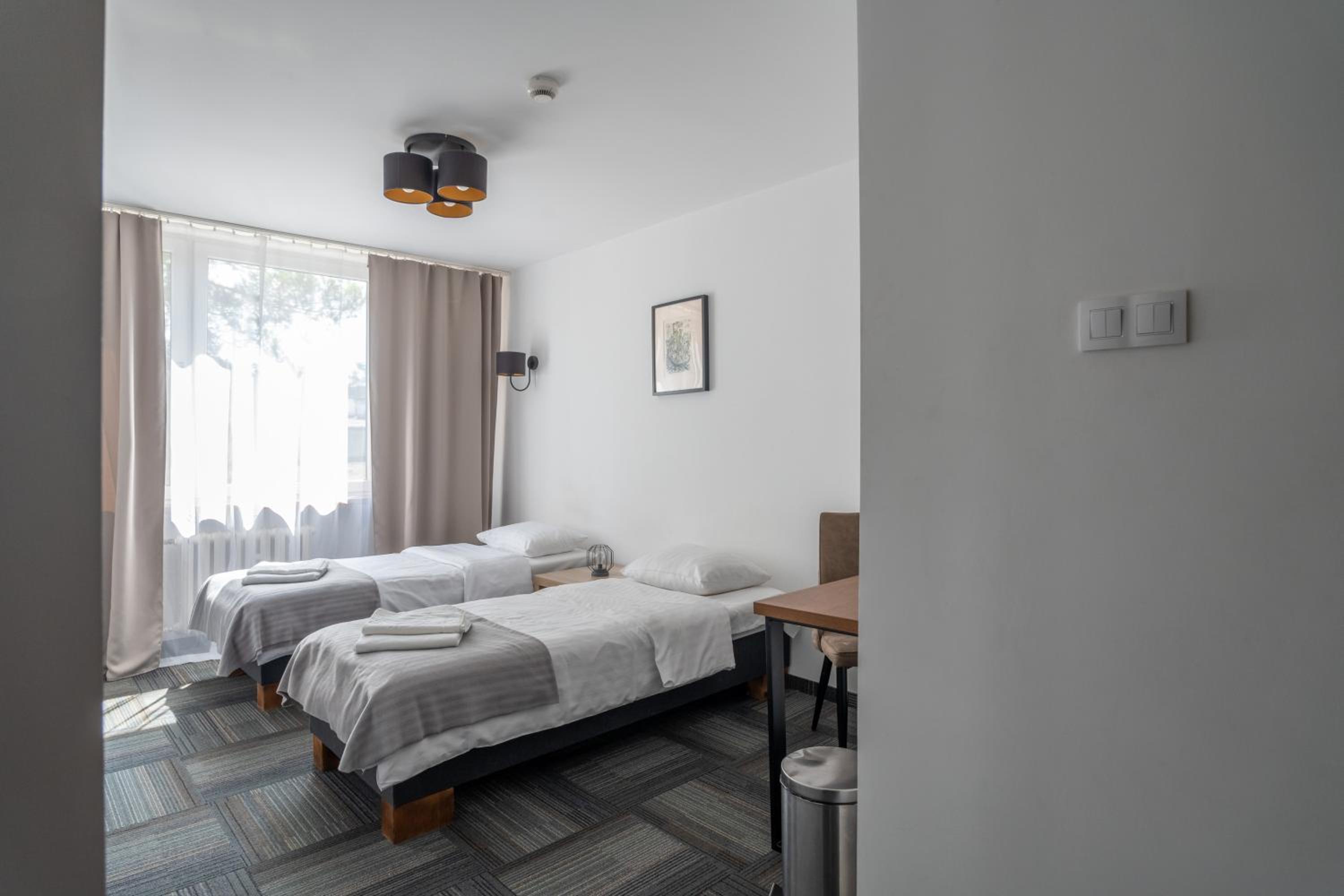 Double Room with Private Bathroom - Photo 6
