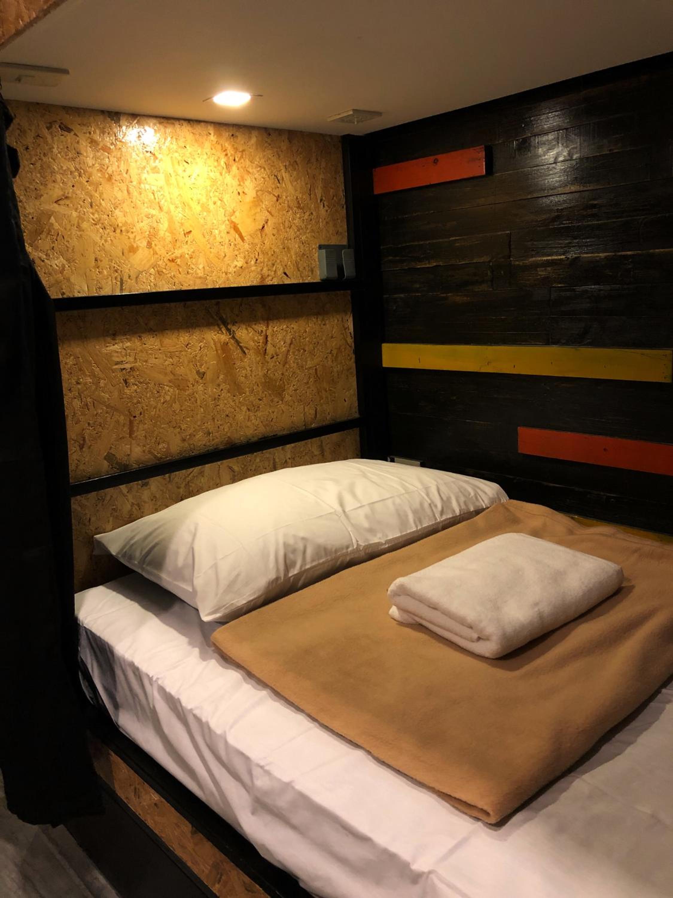 Bed in 4-Bed Female Dormitory Room photo 3