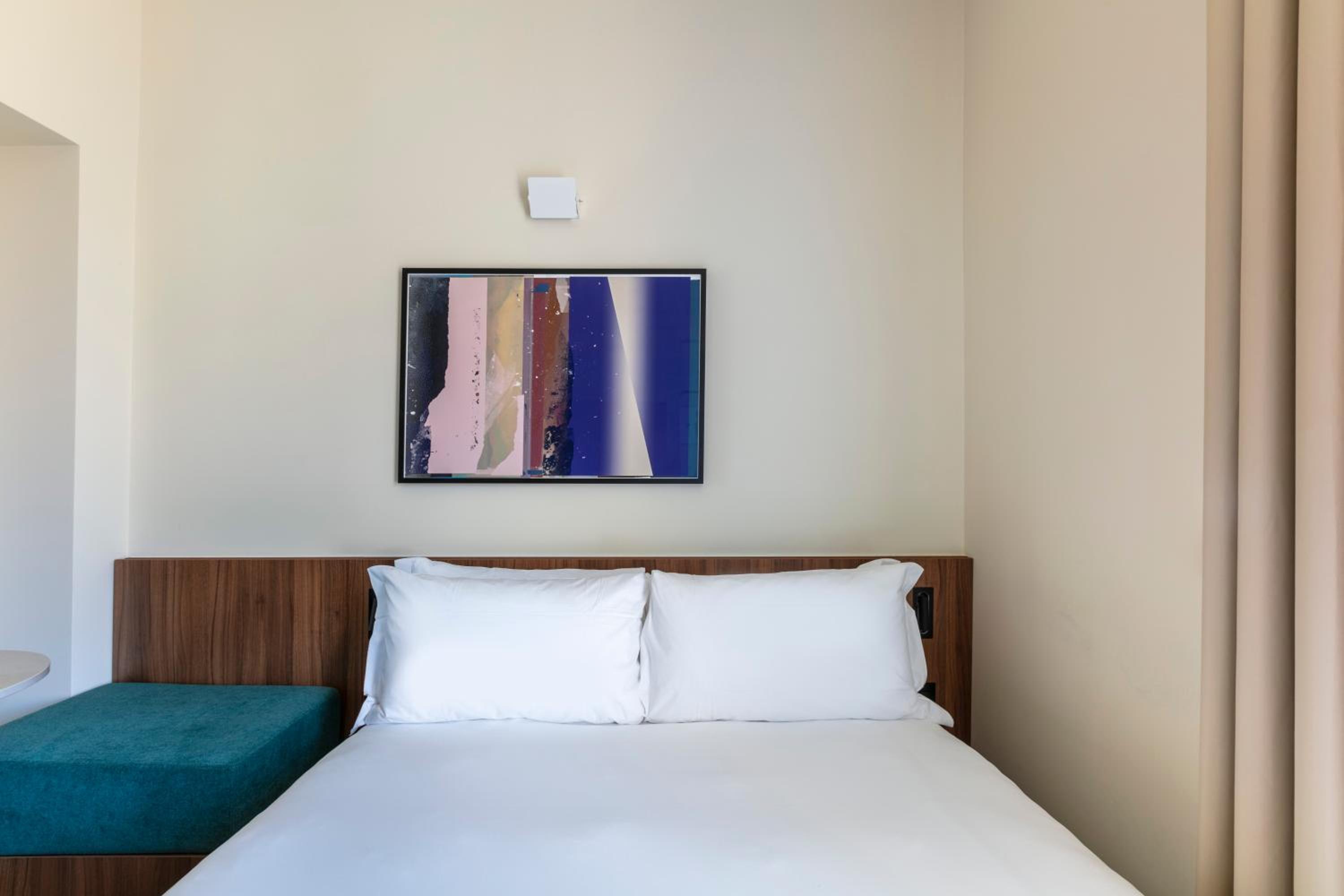 Medium Room with Terrace photo 1
