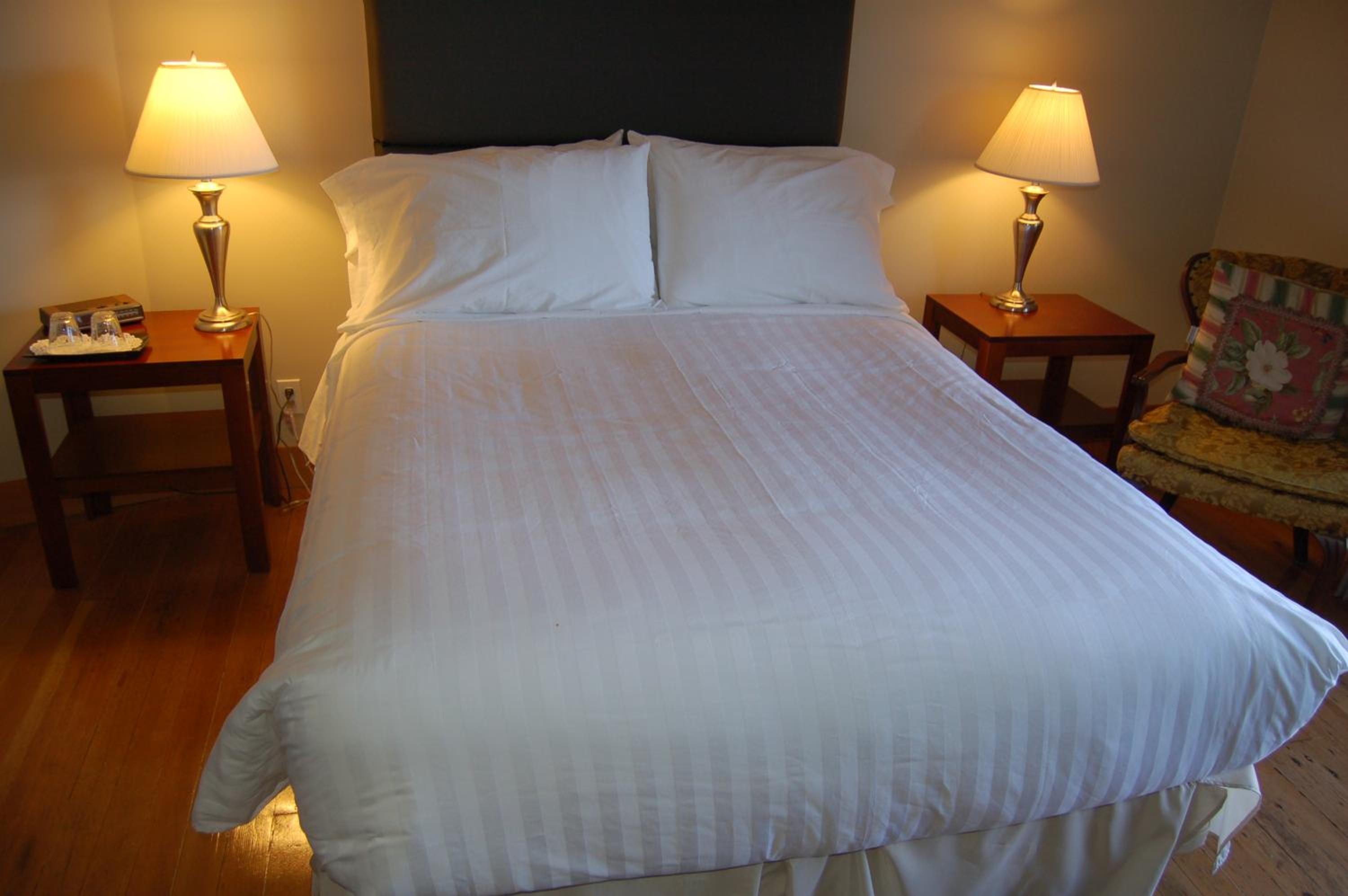 Standard King Room photo 2
