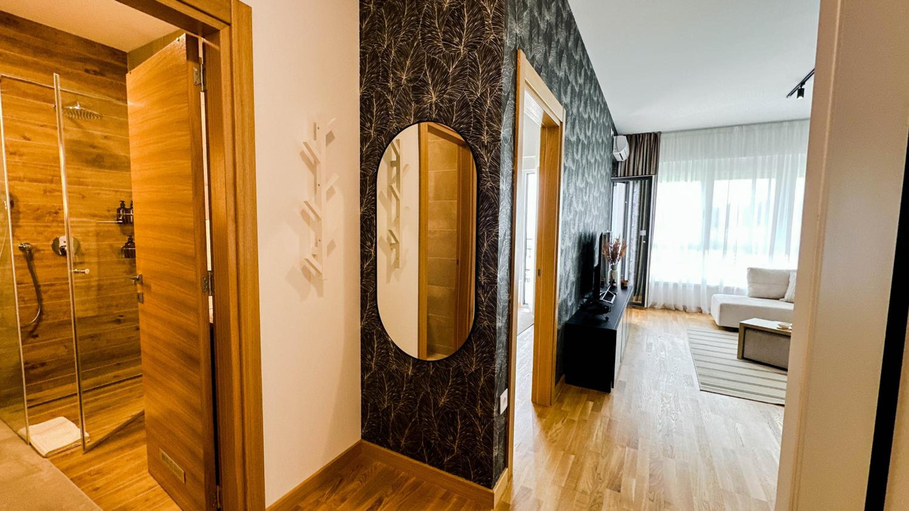 One-Bedroom Apartment with Balcony photo 3