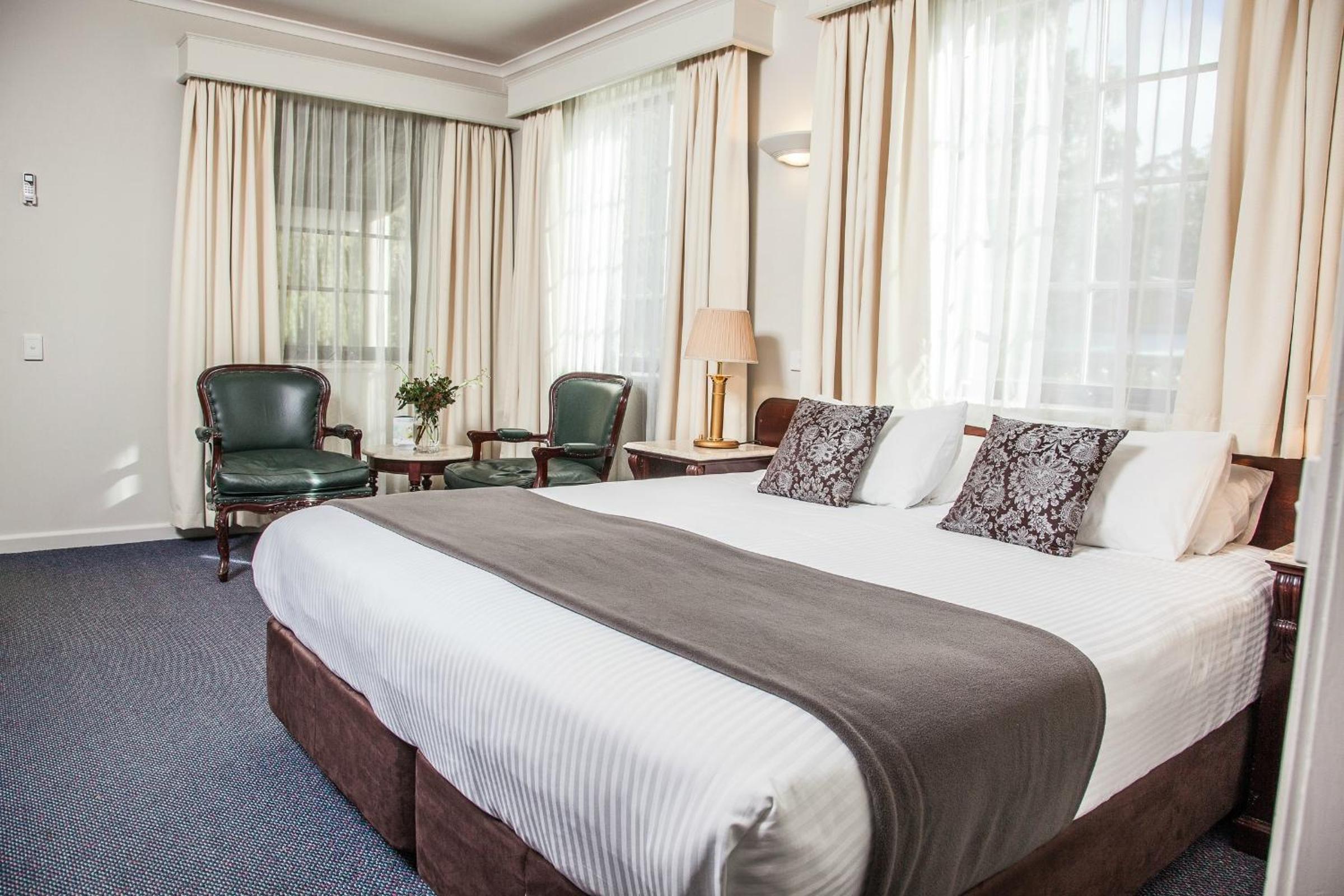 Lodge Room - Photo 1