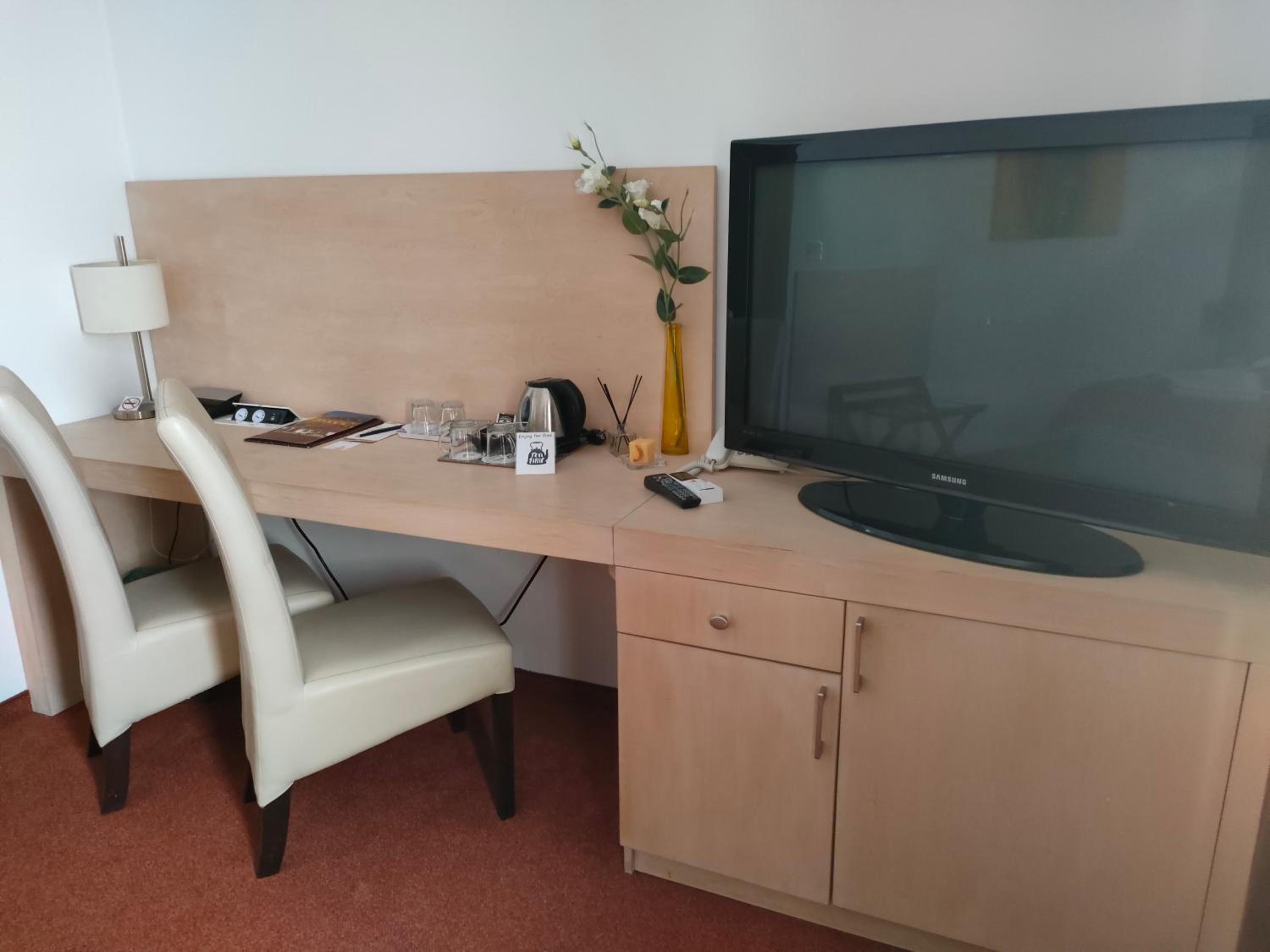 Double or Twin Room - Photo 7