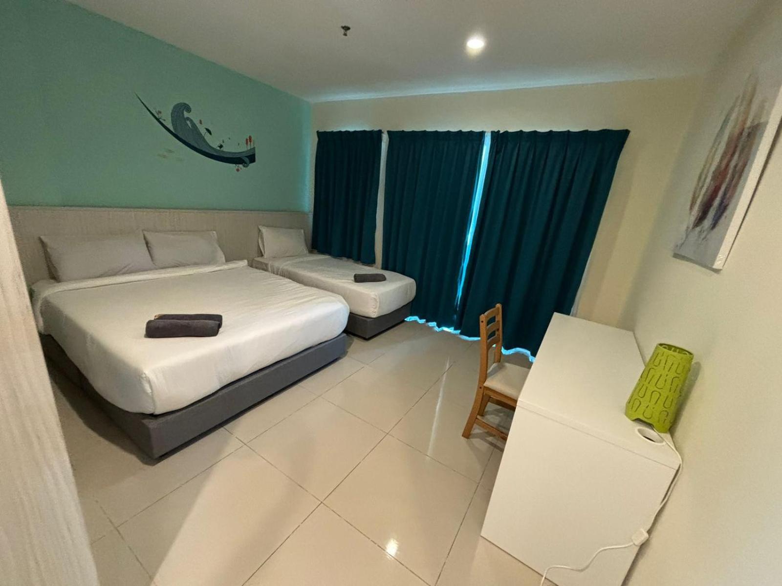 Superior Triple Room with Sea View - Photo 2