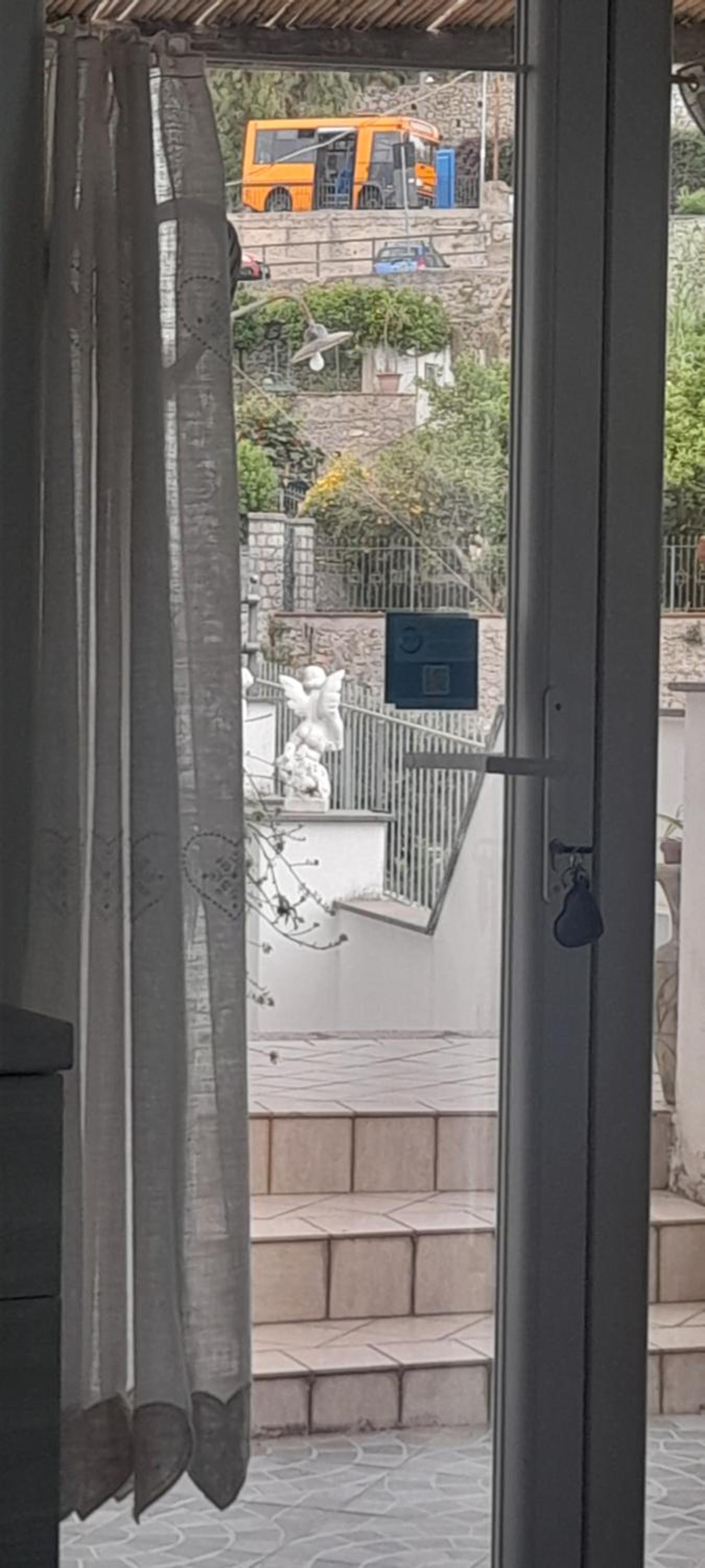 Apartment with Terrace - Photo 23