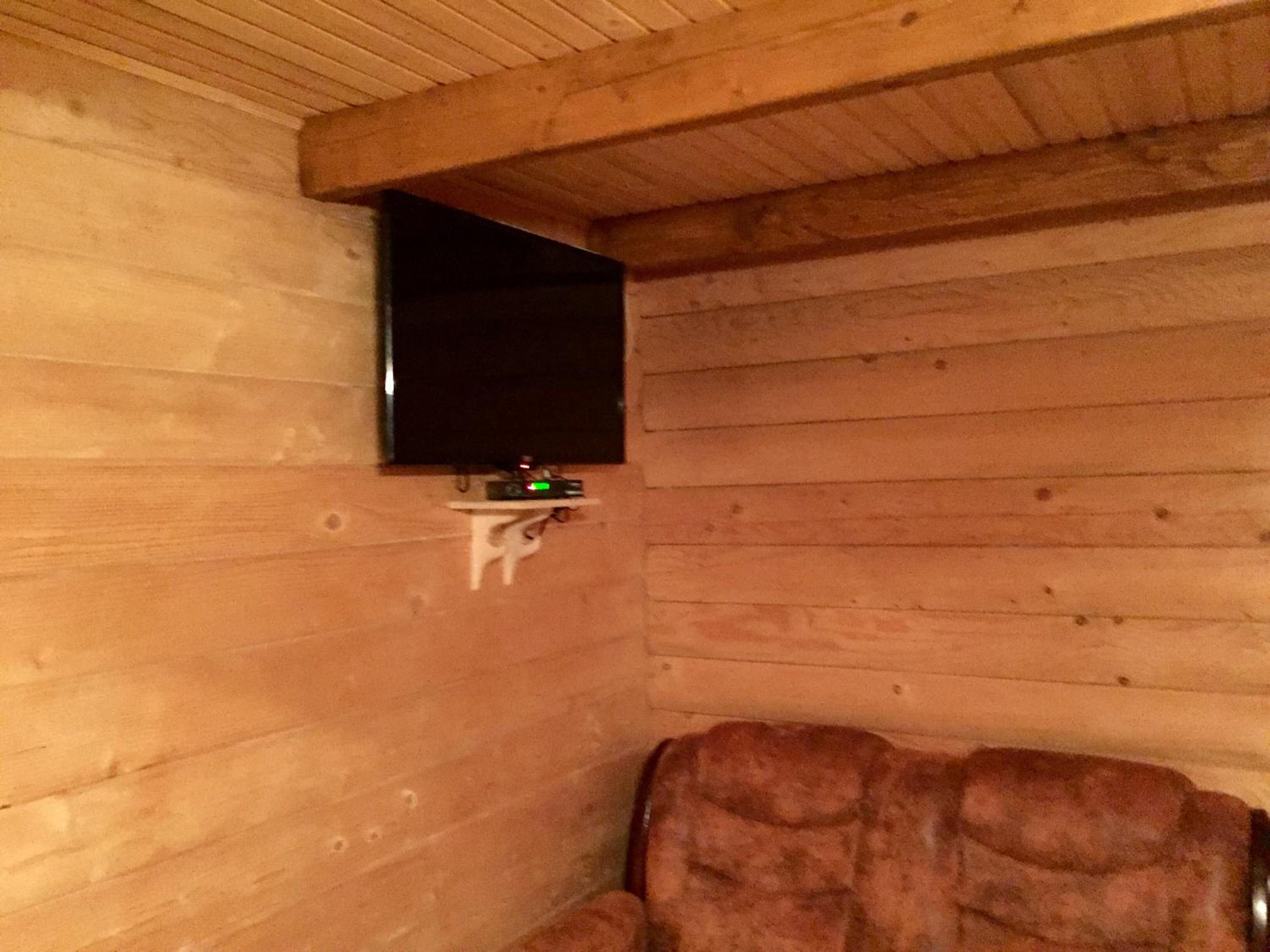 Family Room with Bathroom photo 3