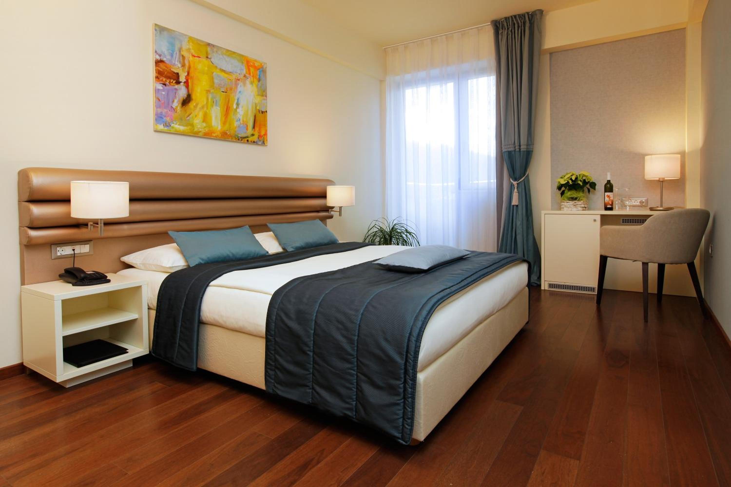 Standard Double Room - Photo 4