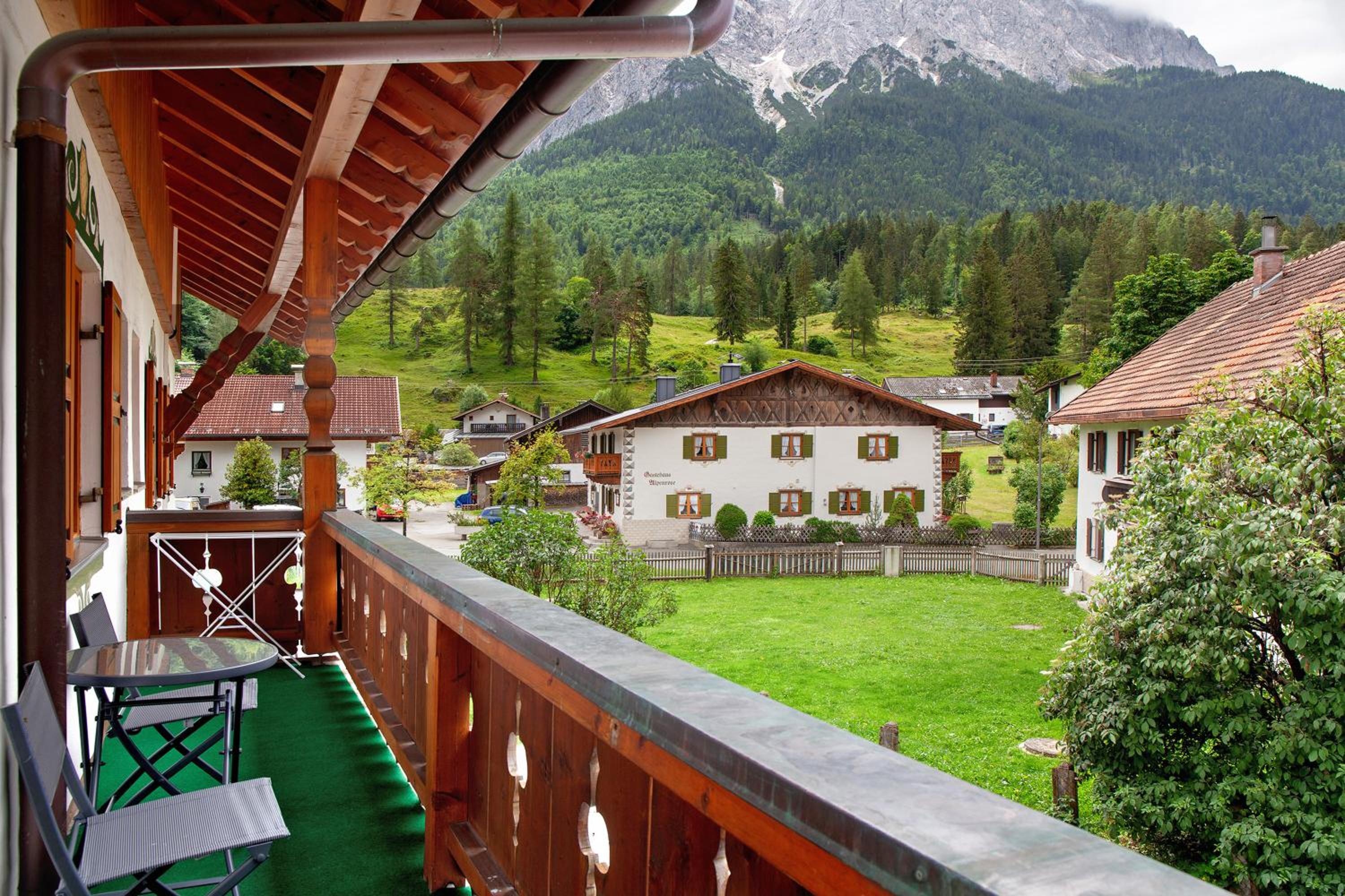 Superior One-Bedroom Apartment with Balcony photo 2
