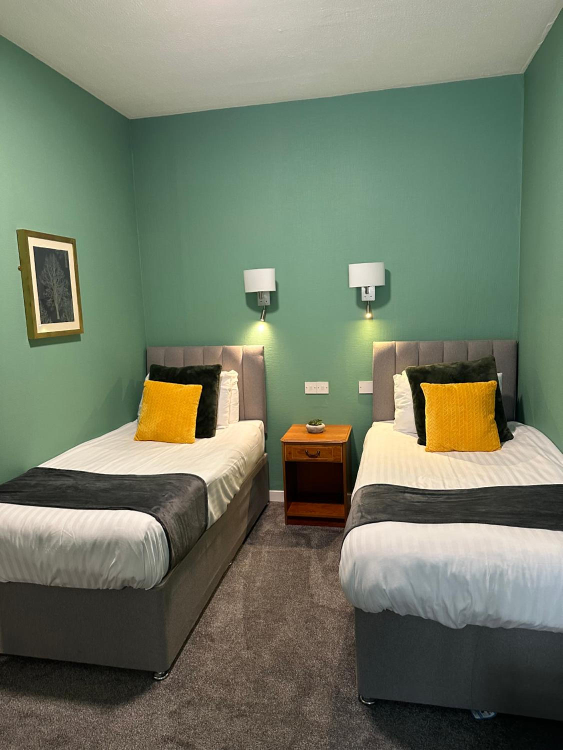 Budget Twin Room photo 2