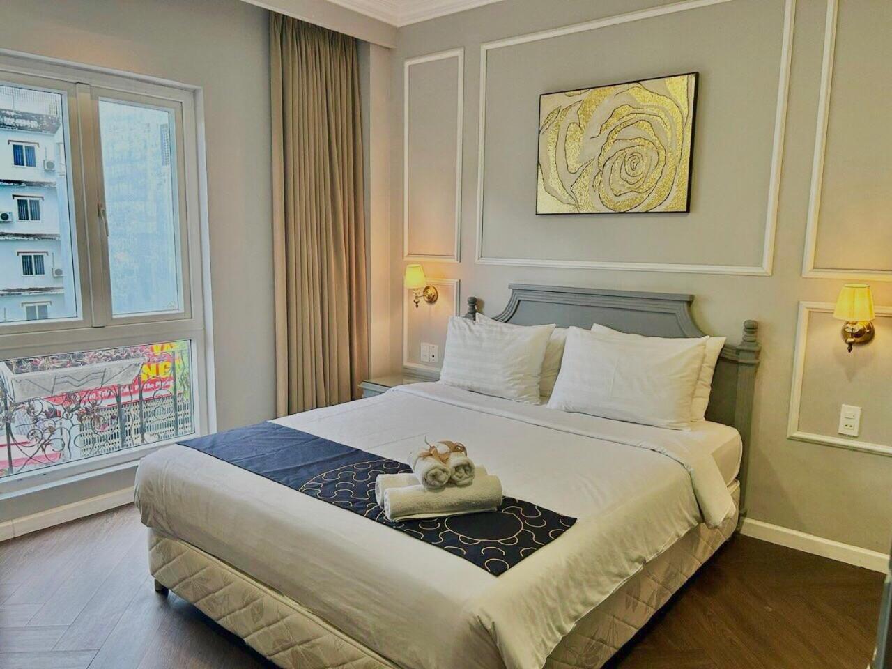 Deluxe Queen Room - Photo 6